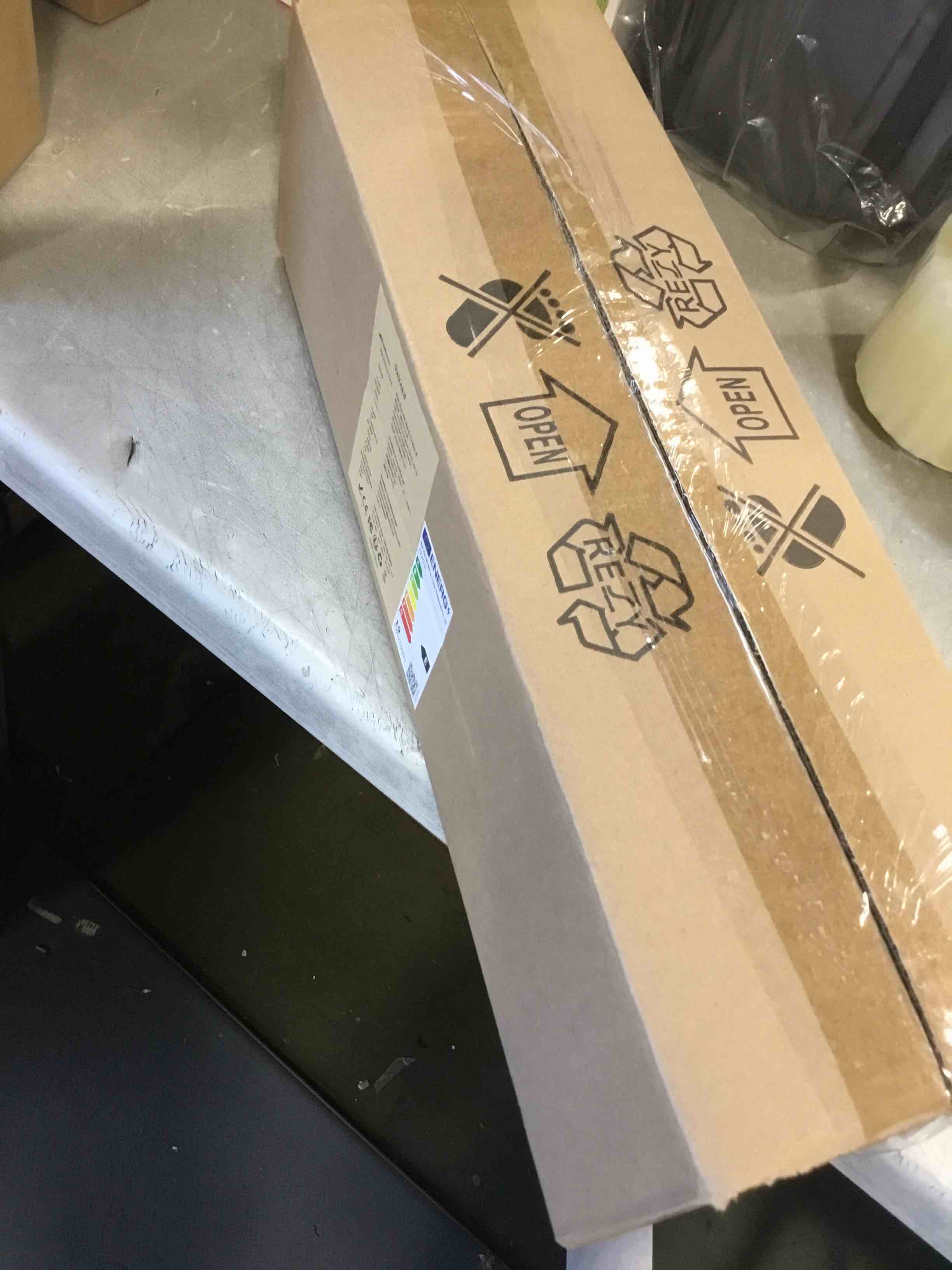 https://s3.amazonaws.com/lotting-images-prod/bidfta/_1731504347423.jpeg