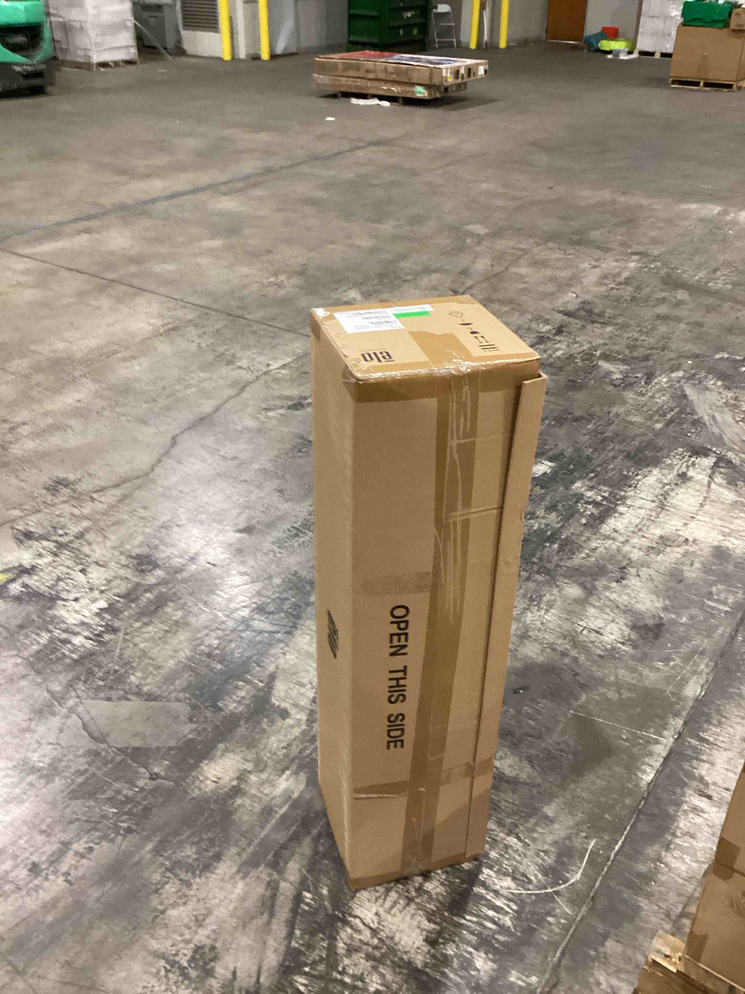 https://s3.amazonaws.com/lotting-images-prod/bidfta/_1731512055022.jpeg