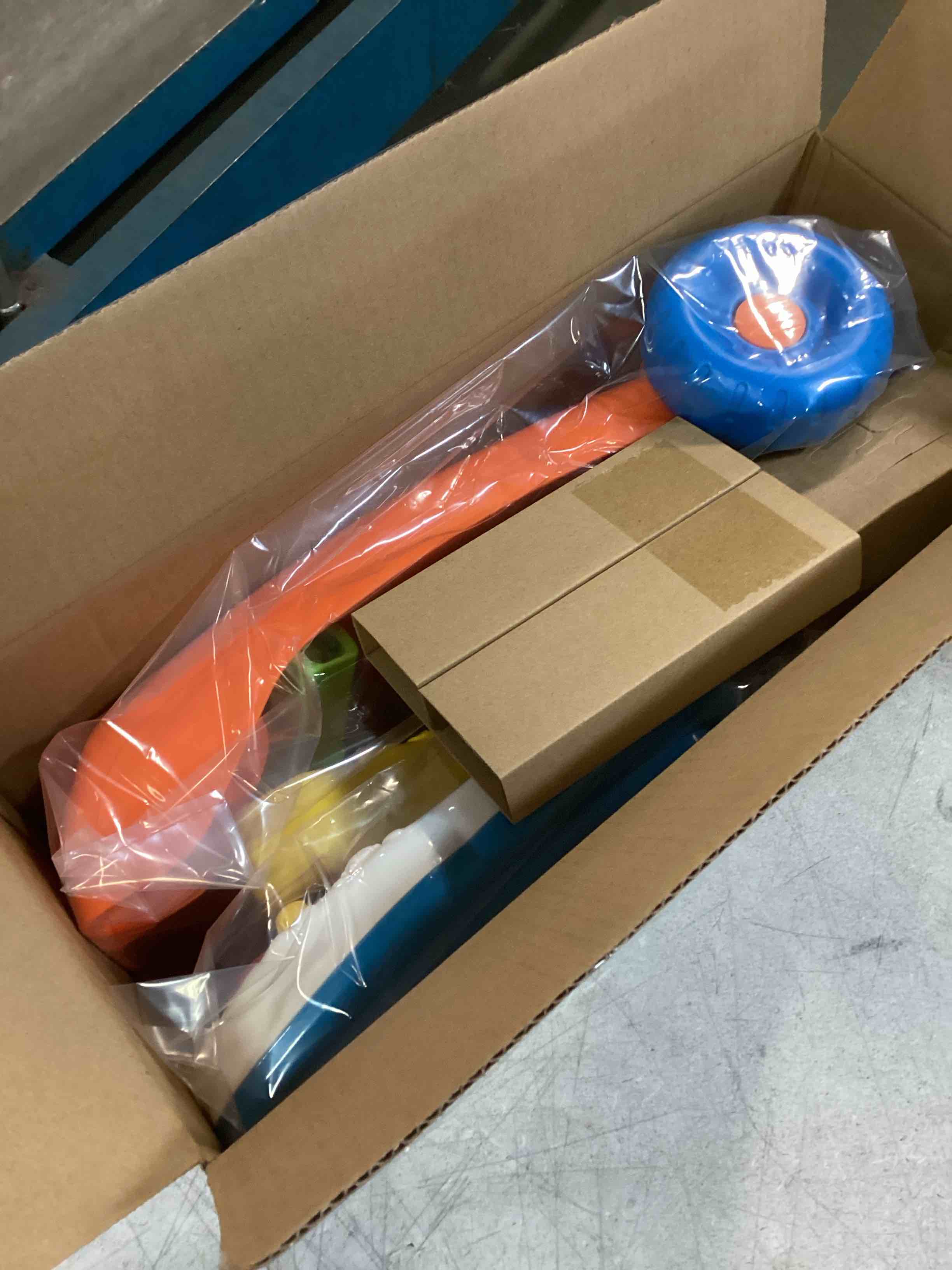https://s3.amazonaws.com/lotting-images-prod/bidfta/_1731514248768.jpeg