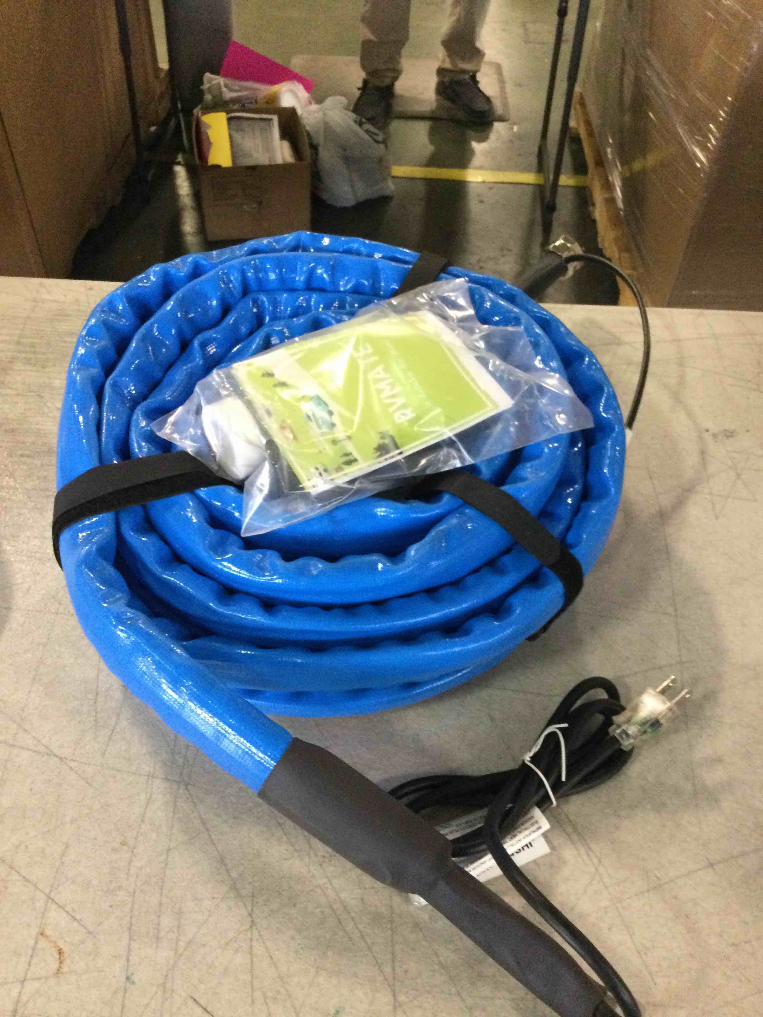 https://s3.amazonaws.com/lotting-images-prod/bidfta/_1731526700049.jpeg