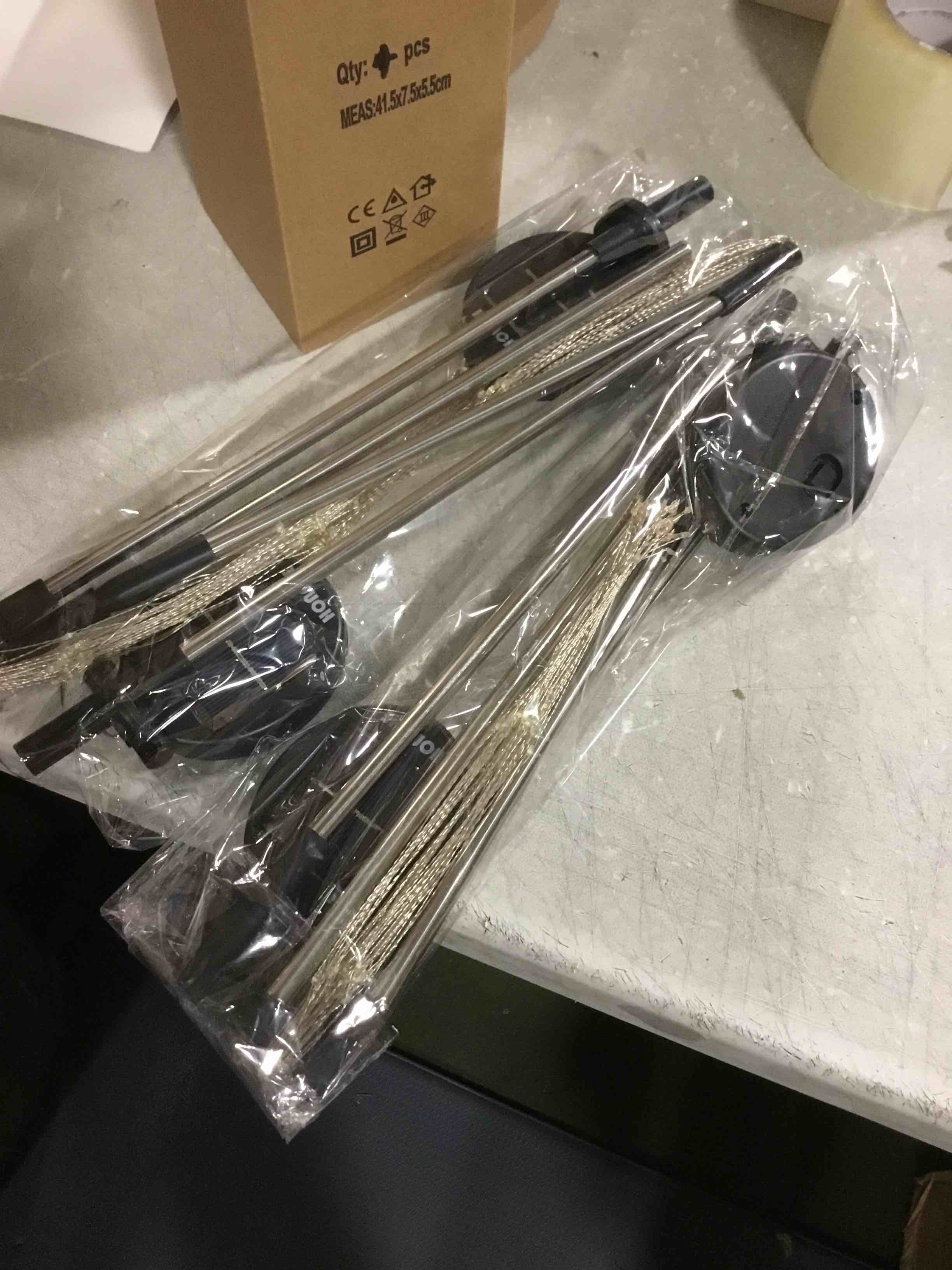 https://s3.amazonaws.com/lotting-images-prod/bidfta/_1731932335823.jpeg