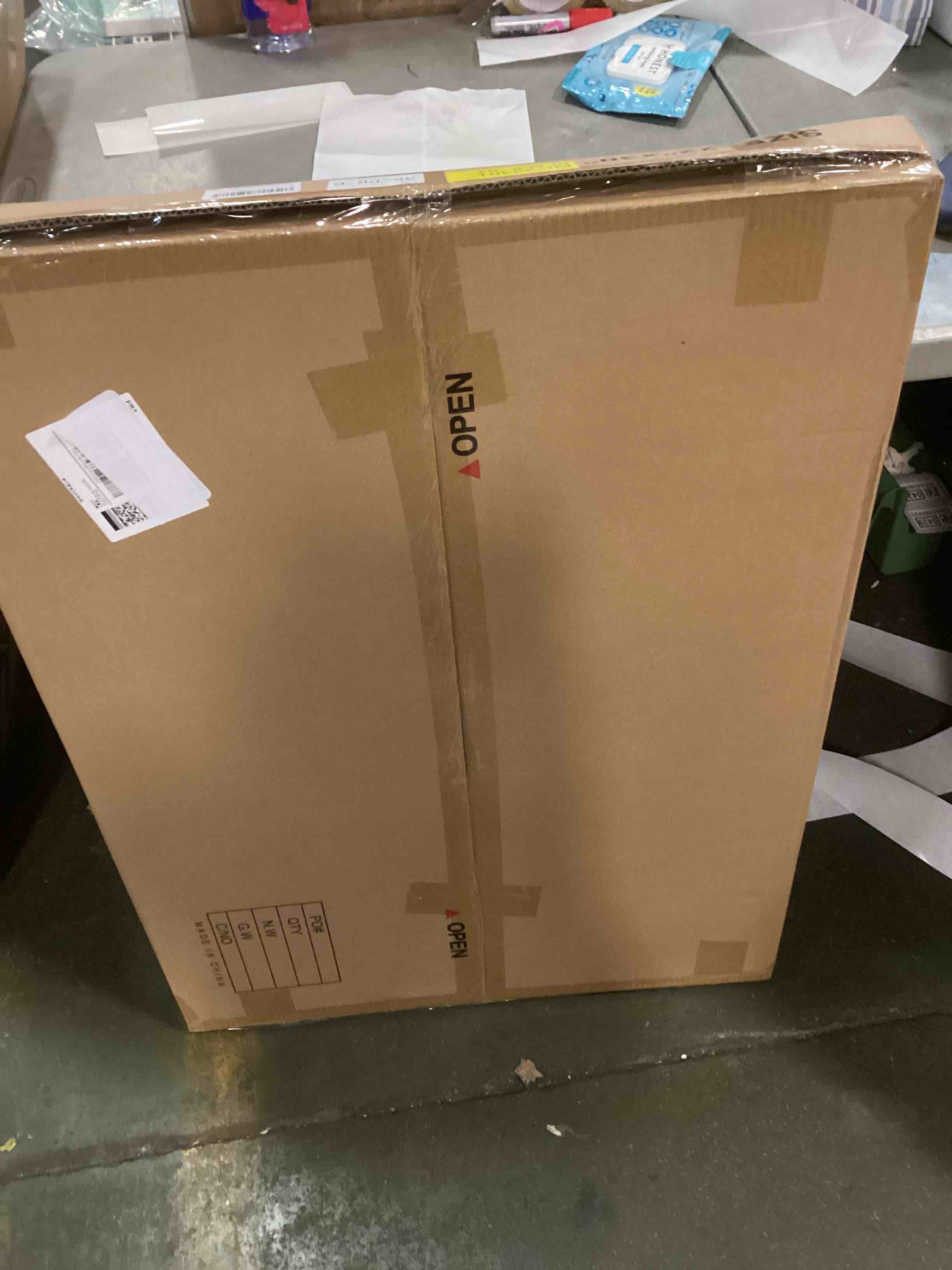 https://s3.amazonaws.com/lotting-images-prod/bidfta/_1732123703501.jpeg