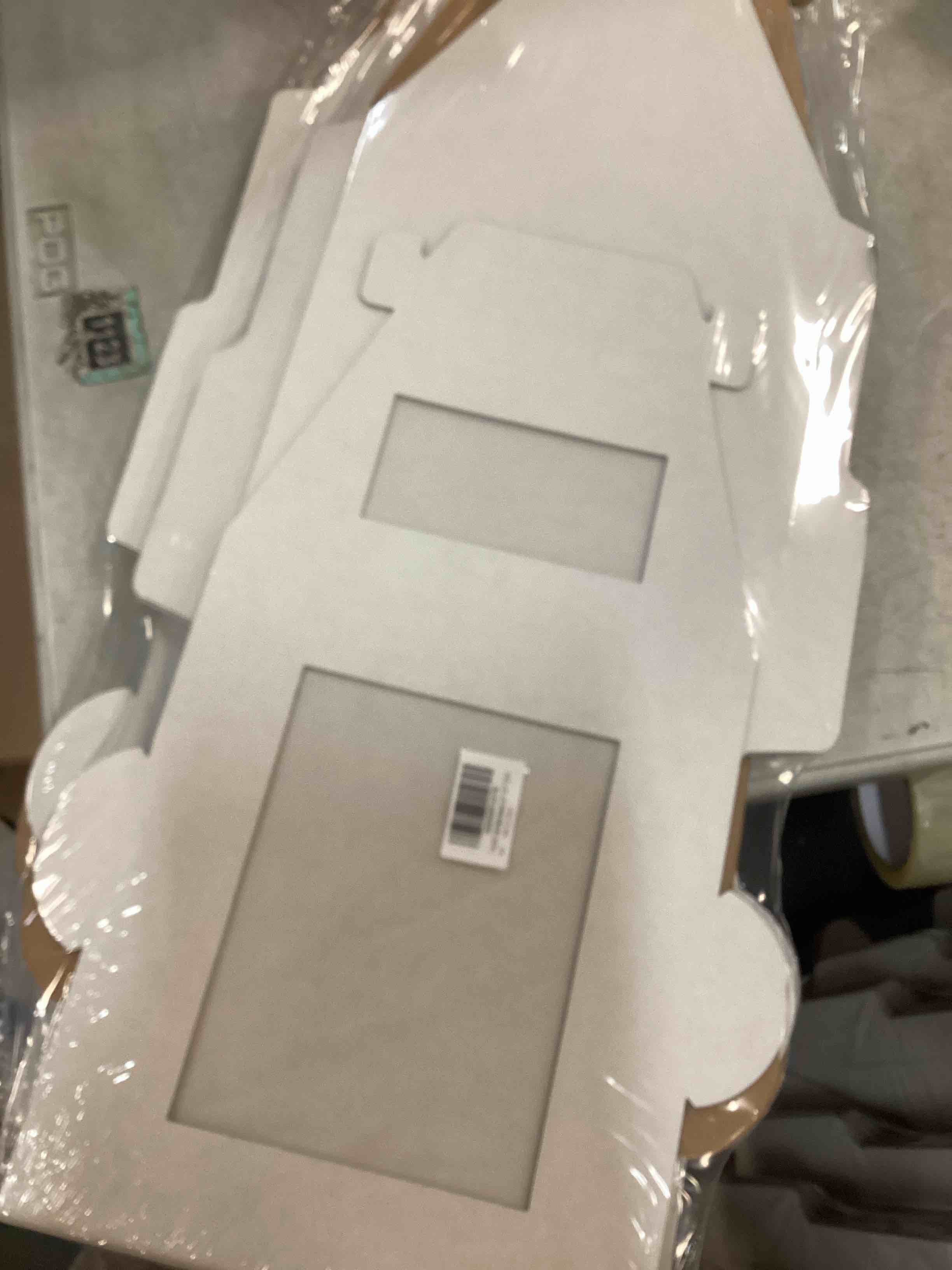 https://s3.amazonaws.com/lotting-images-prod/bidfta/_1732128044363.jpeg