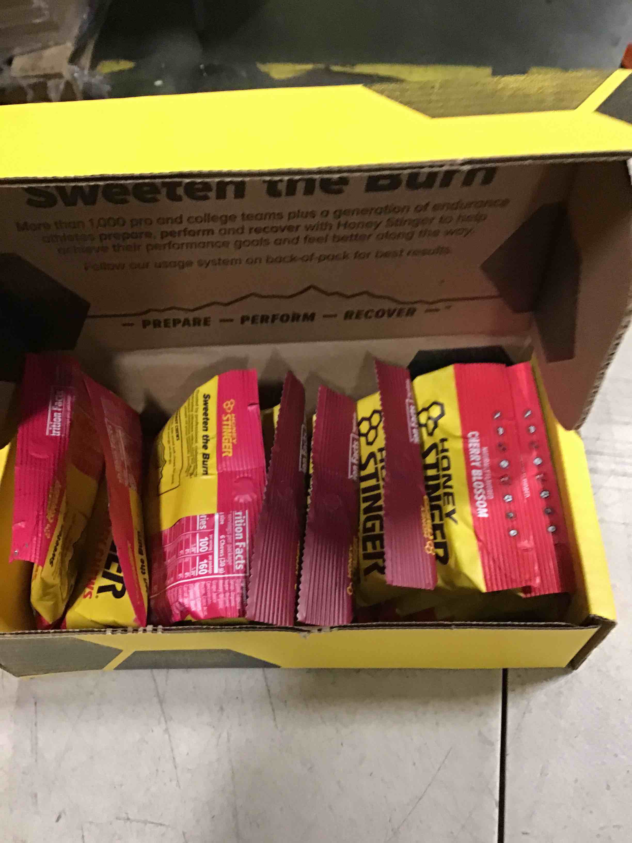 https://s3.amazonaws.com/lotting-images-prod/bidfta/_1732192219426.jpeg