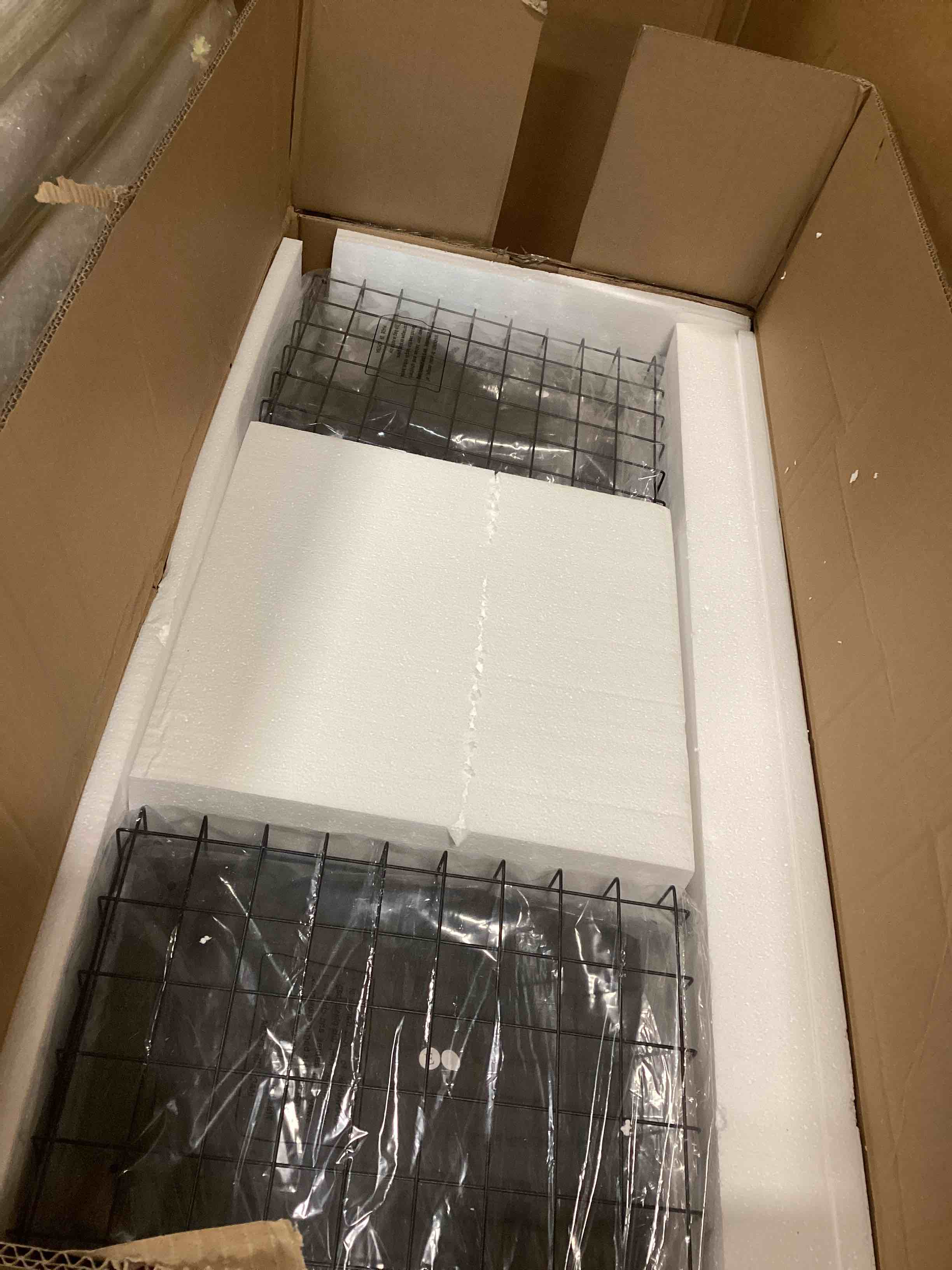https://s3.amazonaws.com/lotting-images-prod/bidfta/_1732229009170.jpeg