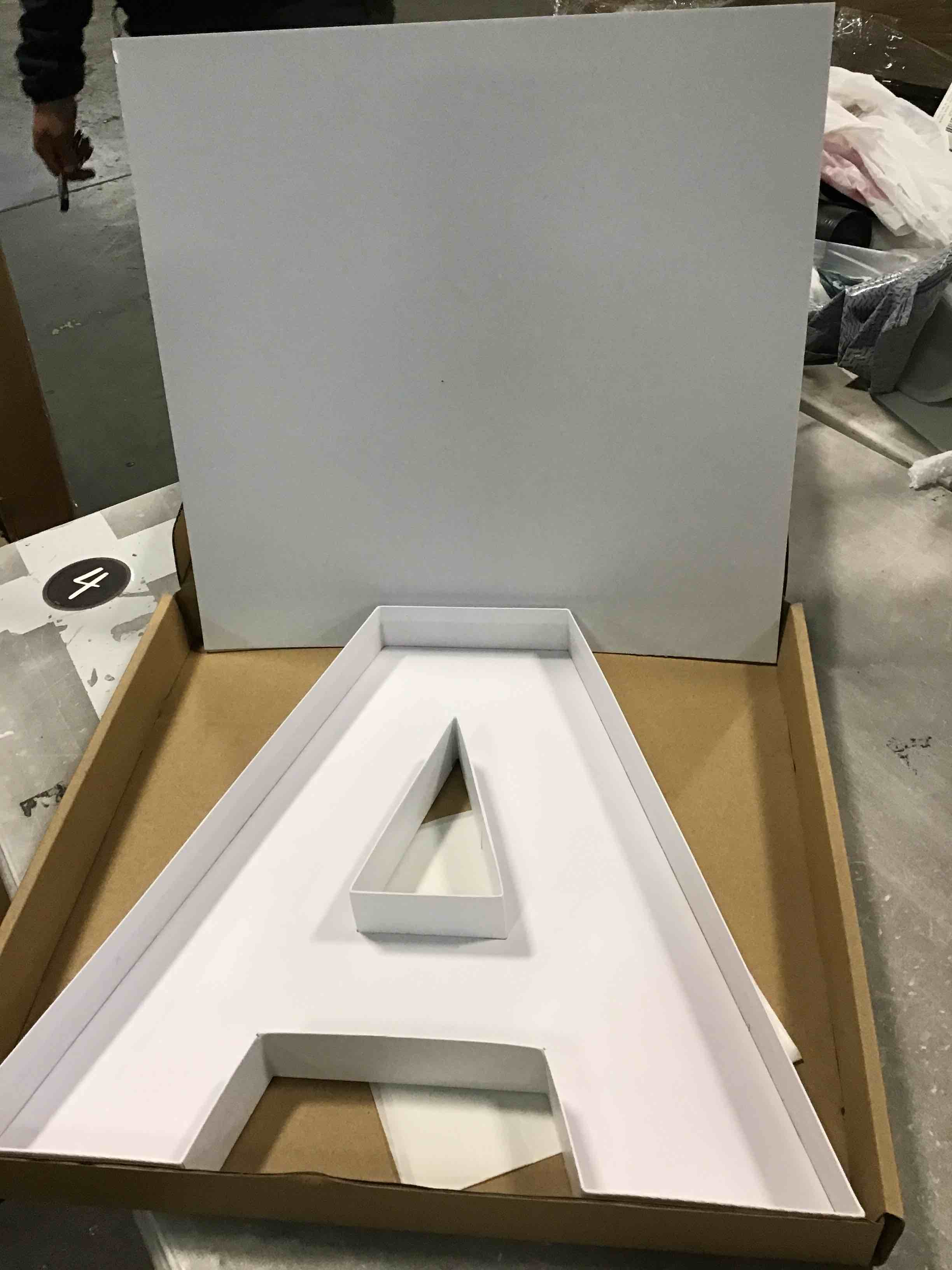 https://s3.amazonaws.com/lotting-images-prod/bidfta/_1732296838126.jpeg