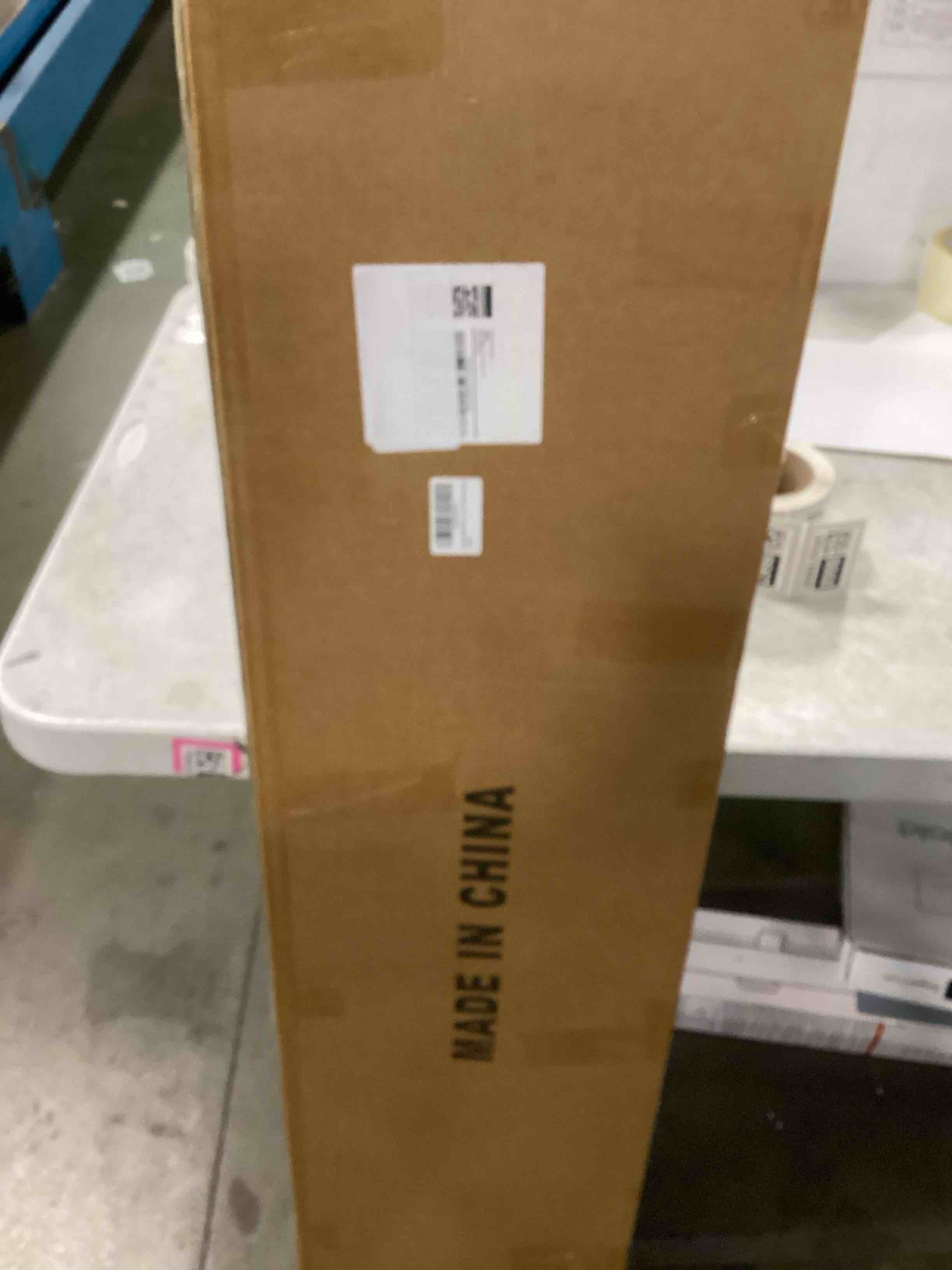 https://s3.amazonaws.com/lotting-images-prod/bidfta/_1732541625948.jpeg