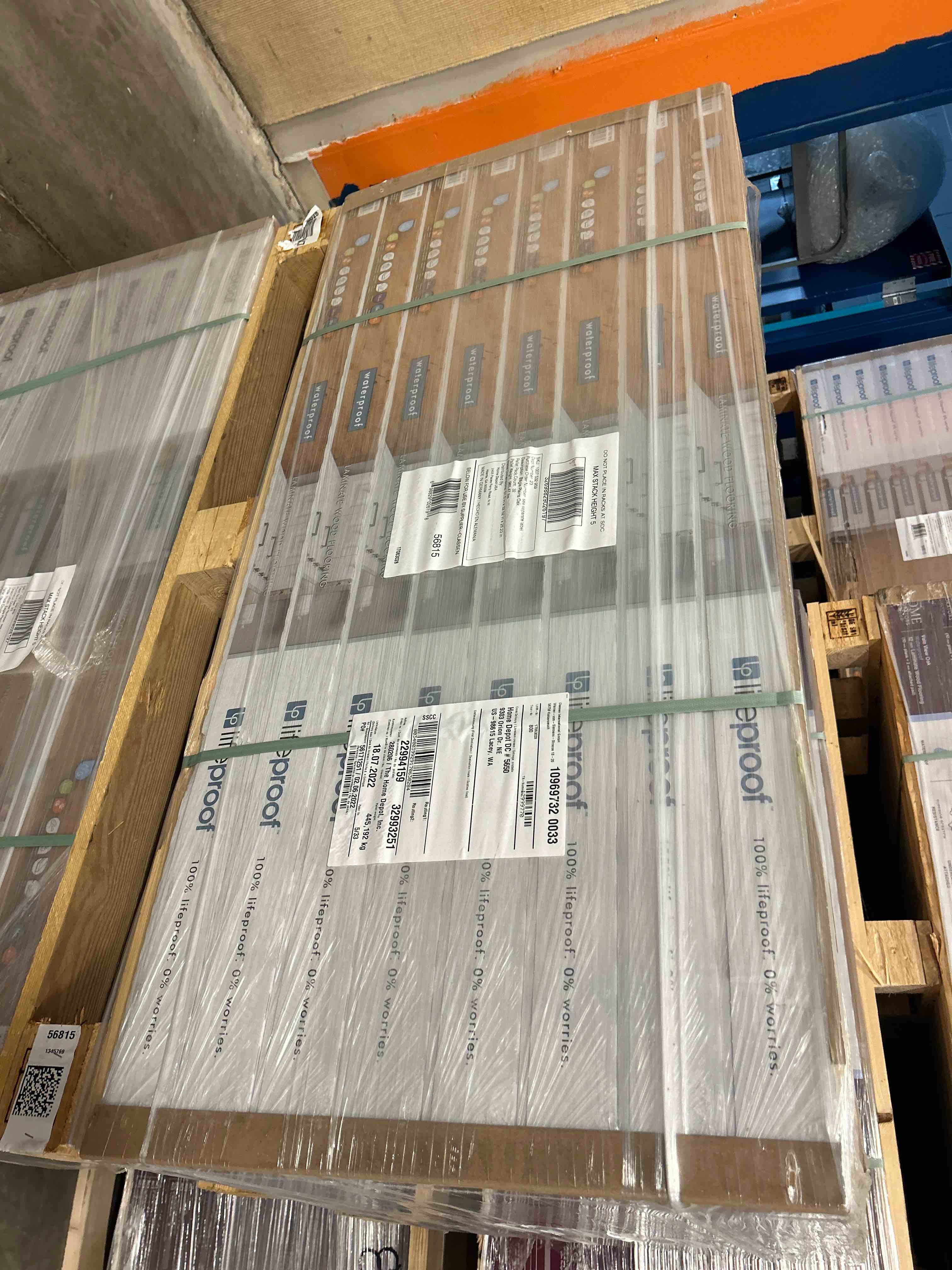 https://s3.amazonaws.com/lotting-images-prod/bidfta/_1732630826449.jpeg