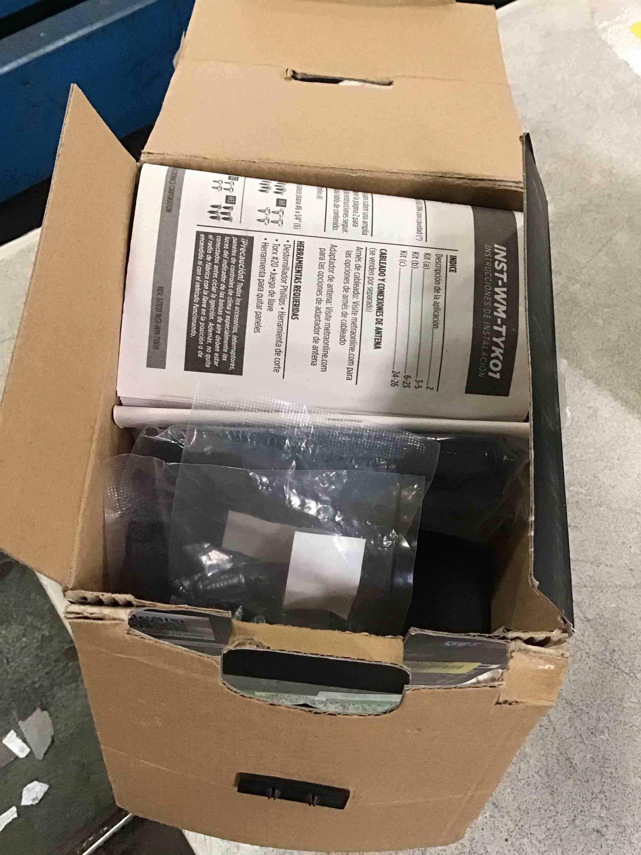 https://s3.amazonaws.com/lotting-images-prod/bidfta/_1732639528809.jpeg