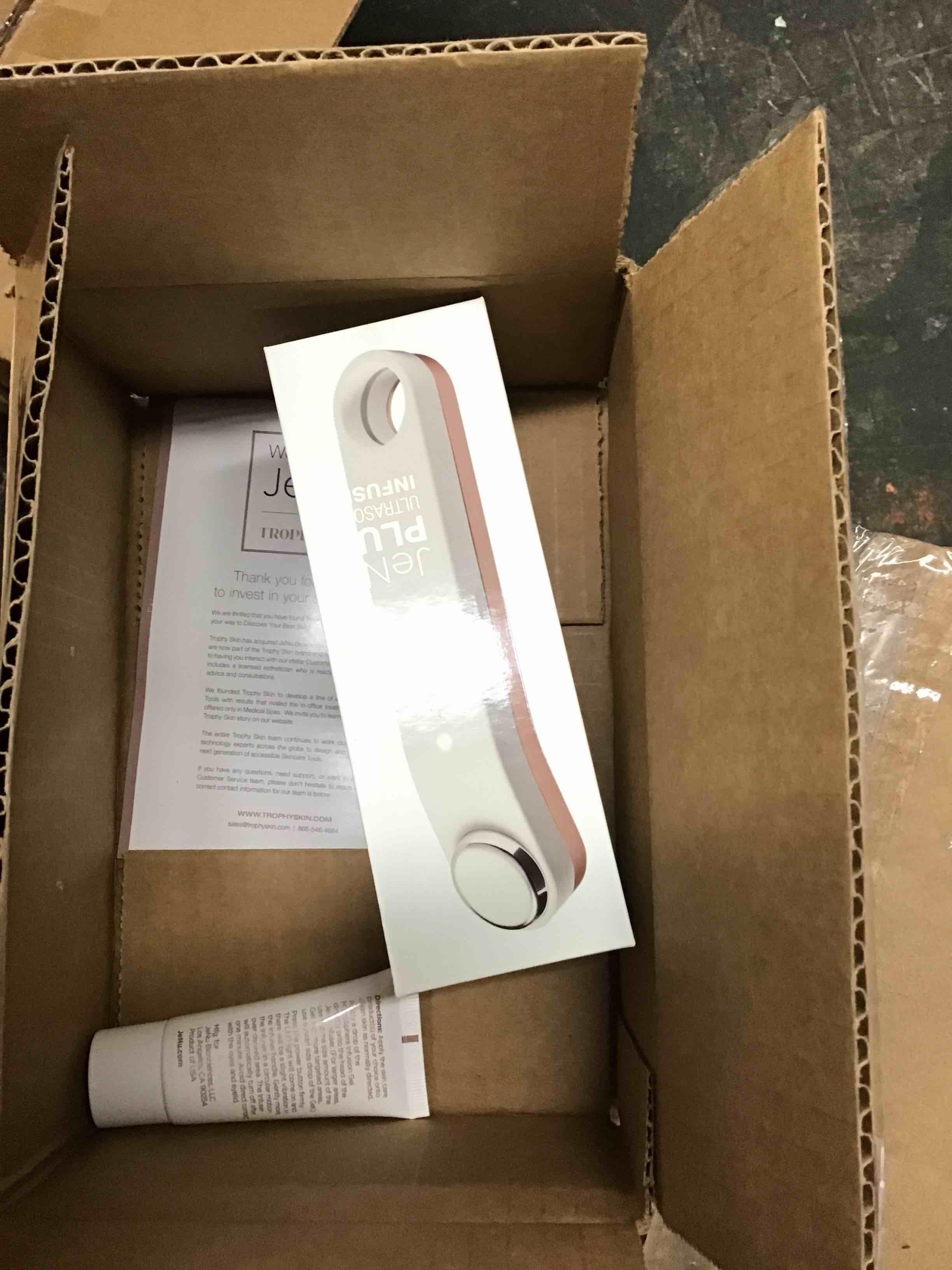 https://s3.amazonaws.com/lotting-images-prod/bidfta/_1732748637961.jpeg