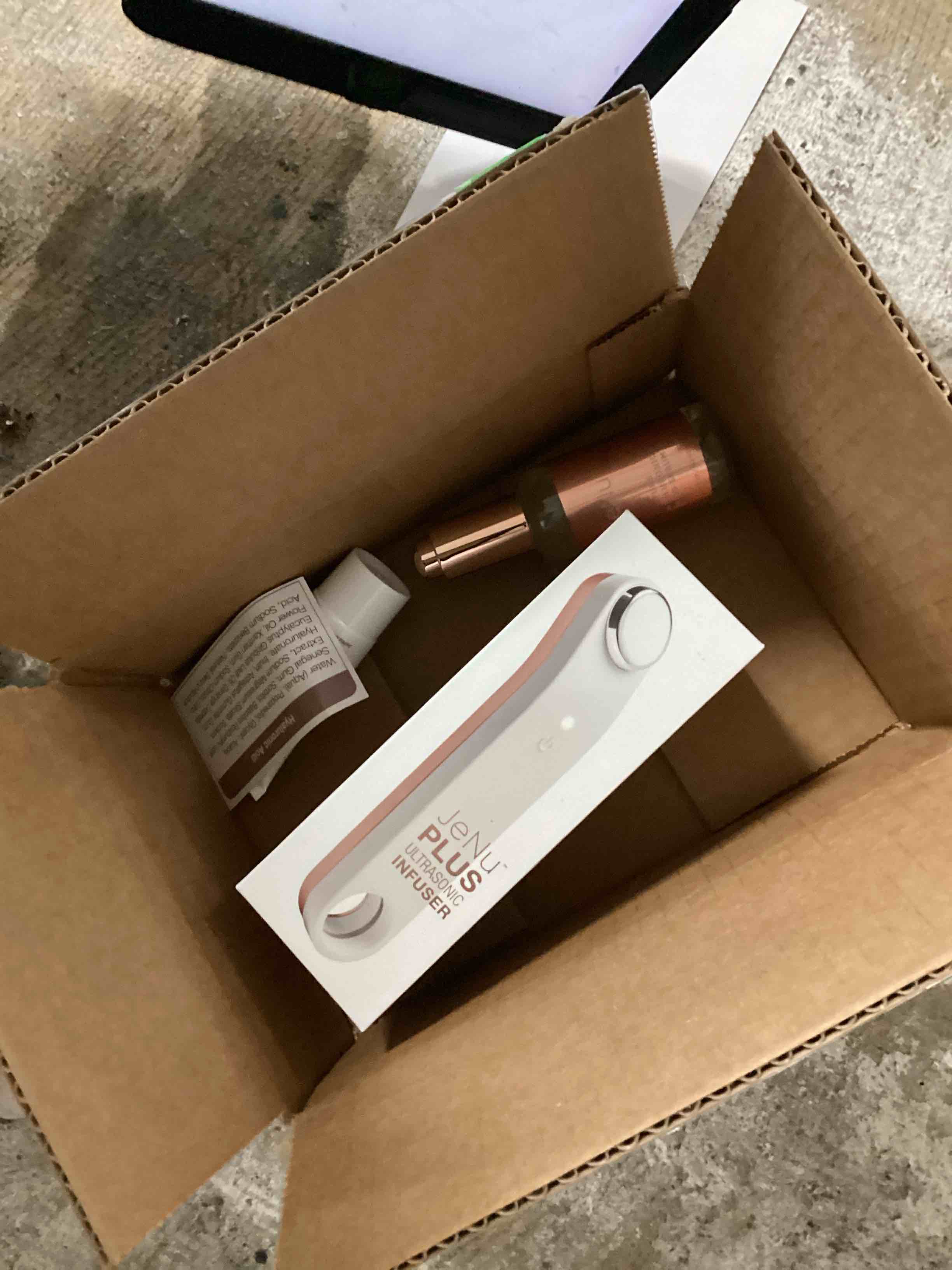 https://s3.amazonaws.com/lotting-images-prod/bidfta/_1732753908734.jpeg