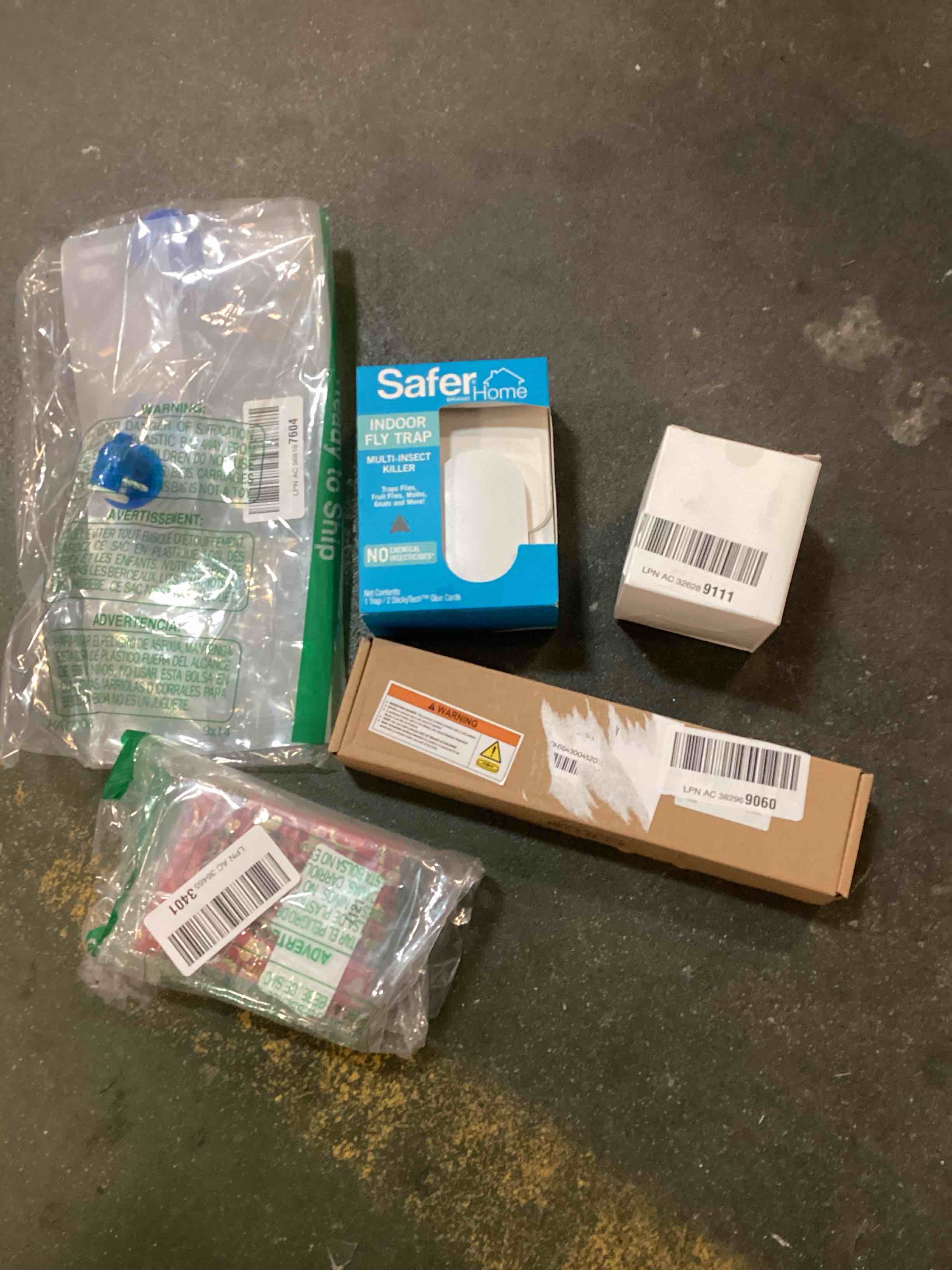 https://s3.amazonaws.com/lotting-images-prod/bidfta/_1732899339749.jpeg