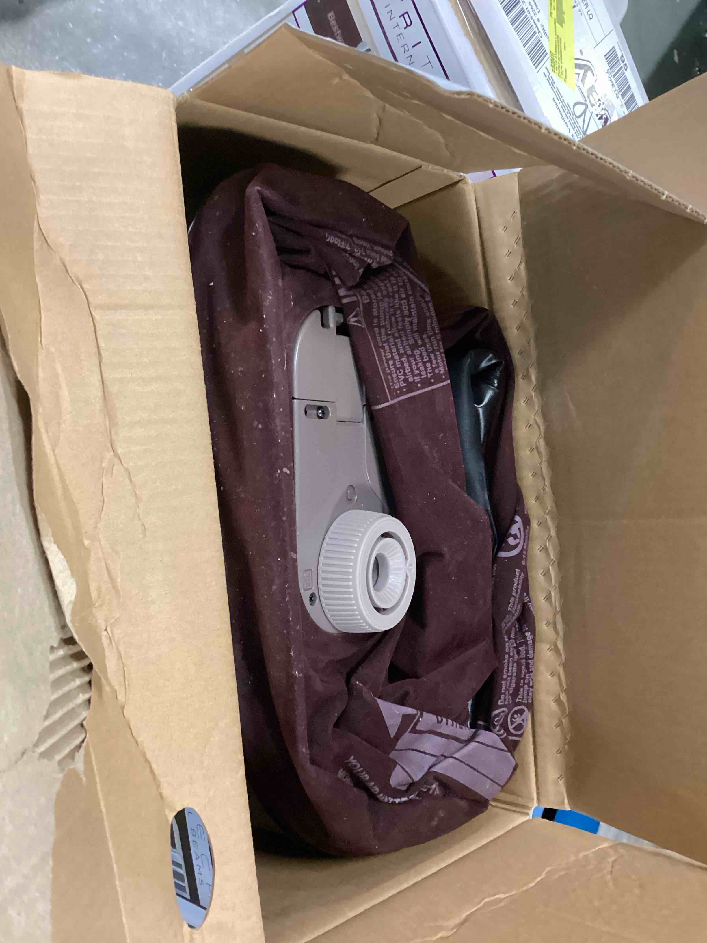 https://s3.amazonaws.com/lotting-images-prod/bidfta/_1733172048993.jpeg