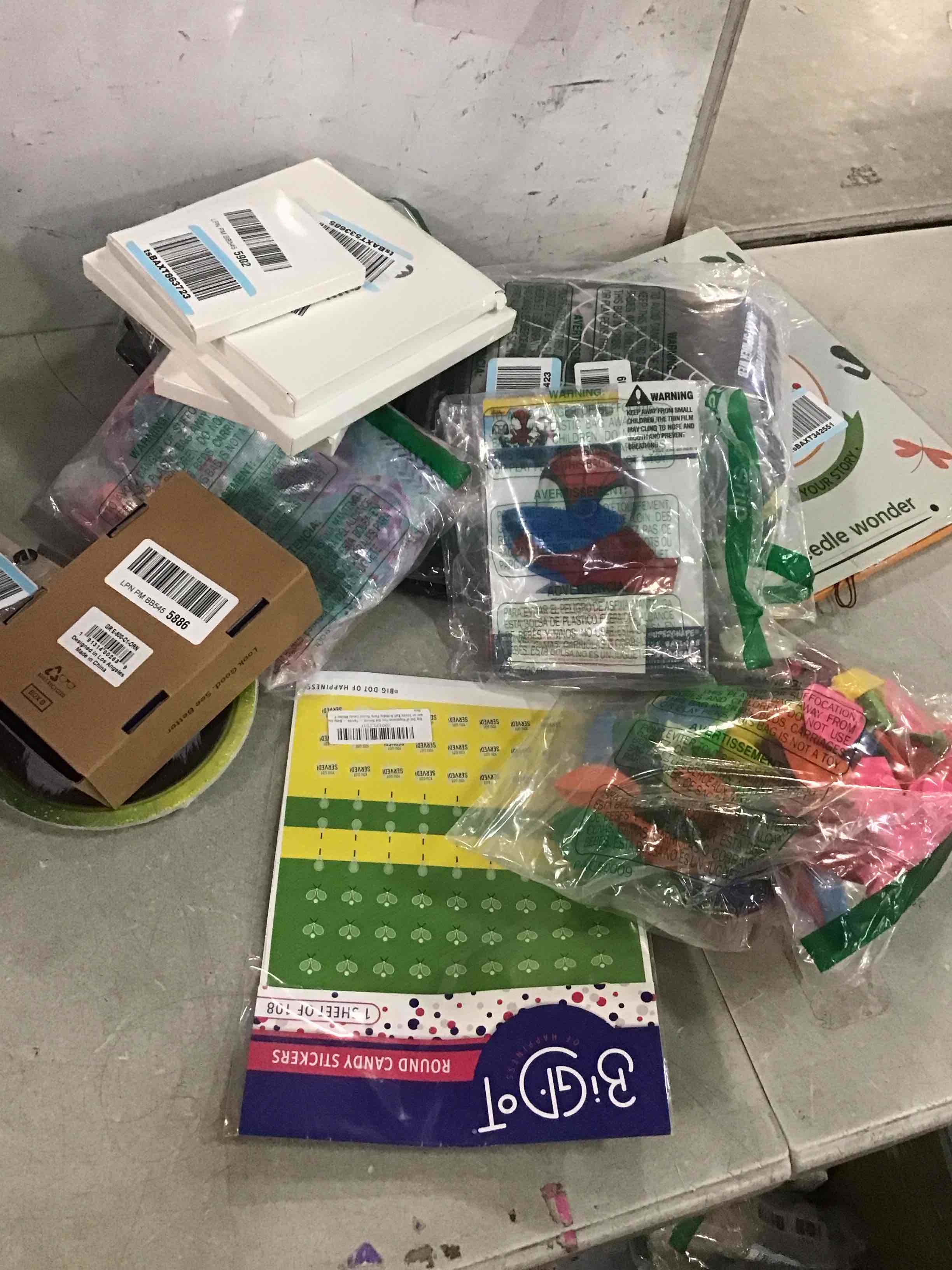https://s3.amazonaws.com/lotting-images-prod/bidfta/_1733237724677.jpeg