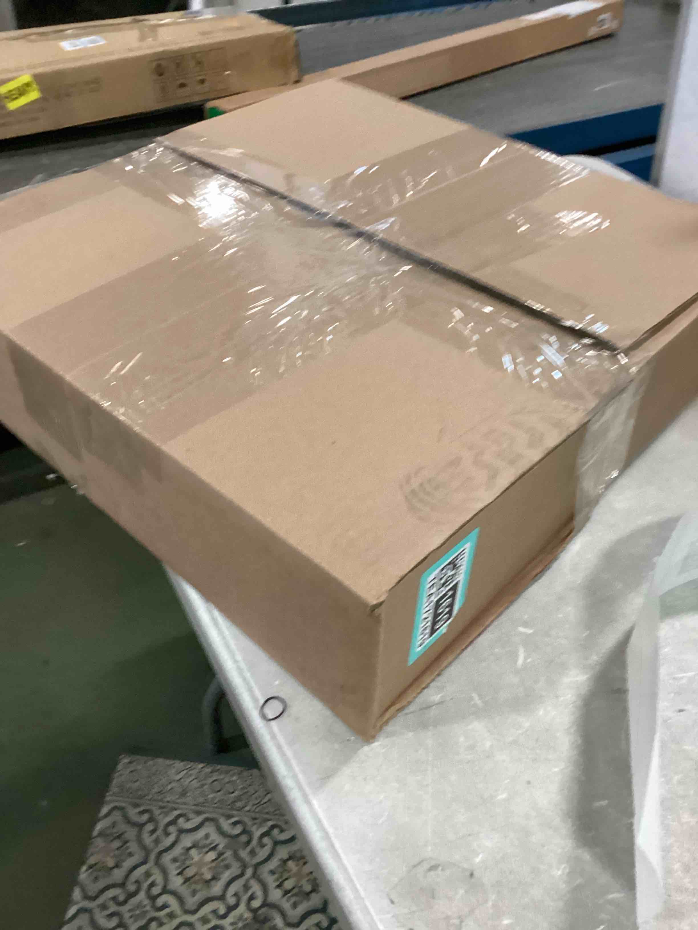 https://s3.amazonaws.com/lotting-images-prod/bidfta/_1733326927793.jpeg