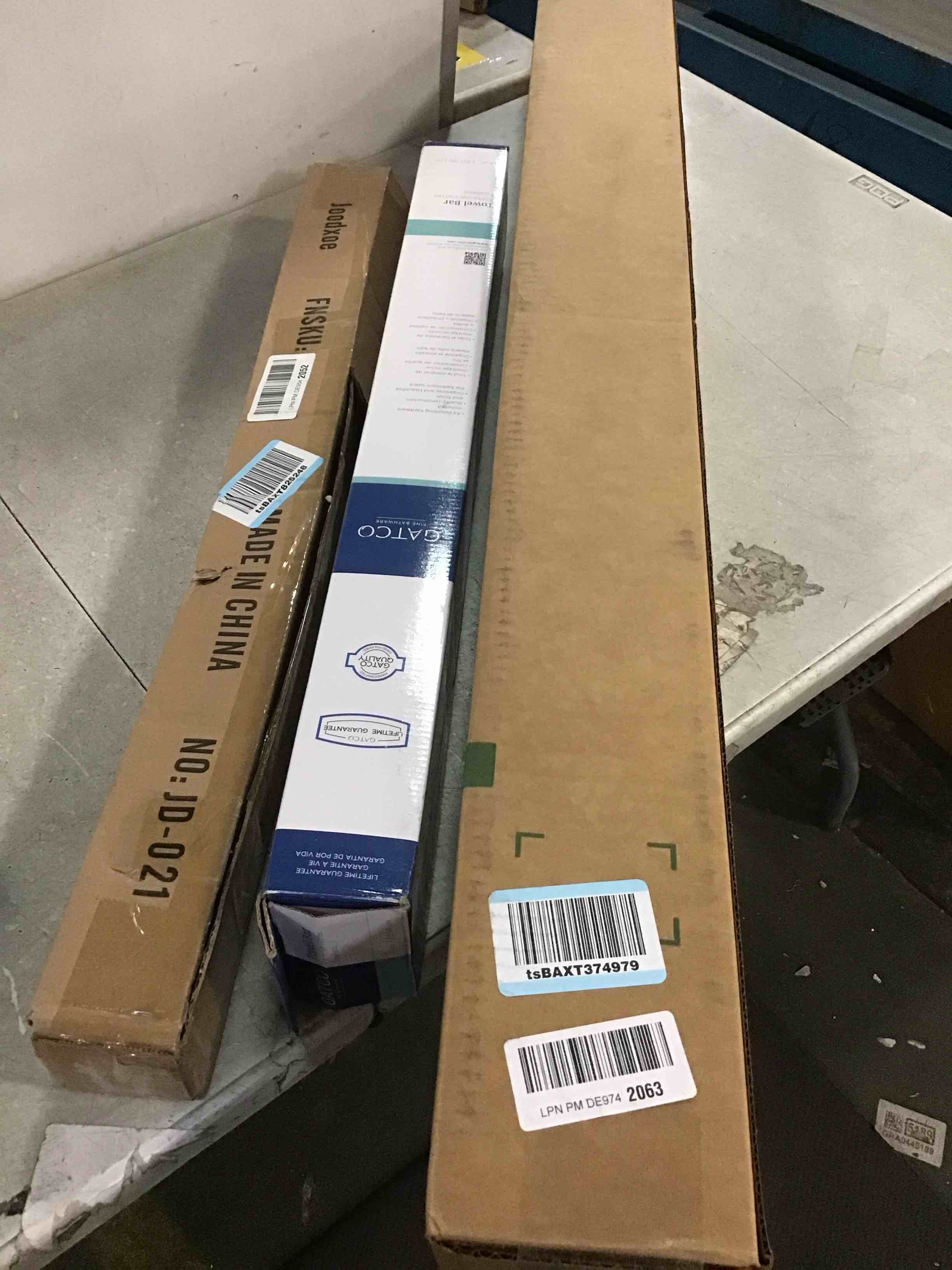 https://s3.amazonaws.com/lotting-images-prod/bidfta/_1733433242843.jpeg