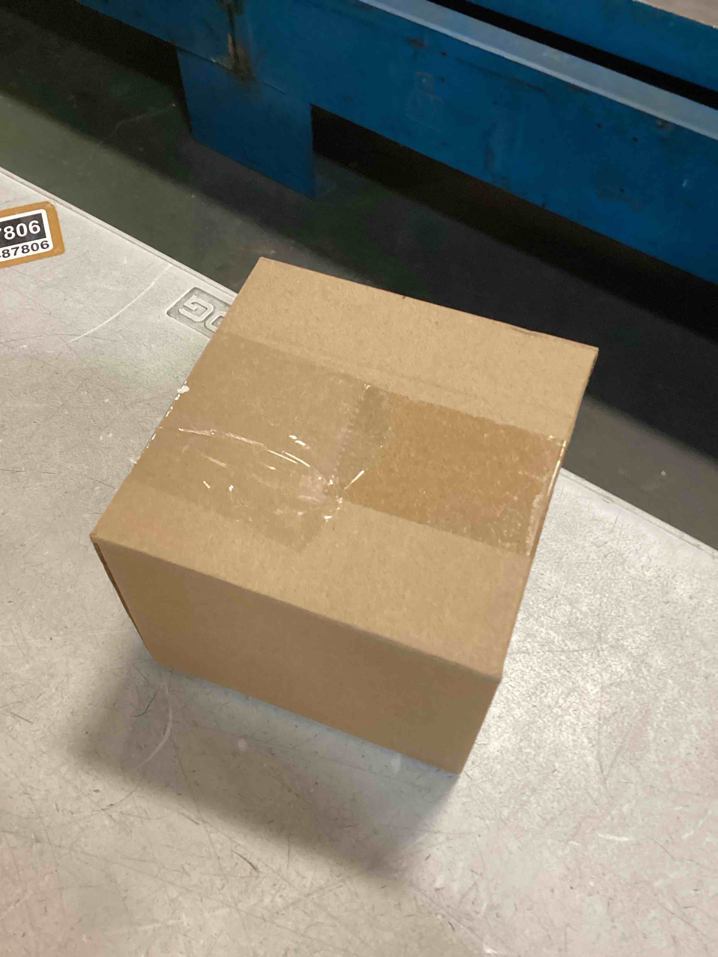 https://s3.amazonaws.com/lotting-images-prod/bidfta/_1733889433442.jpeg