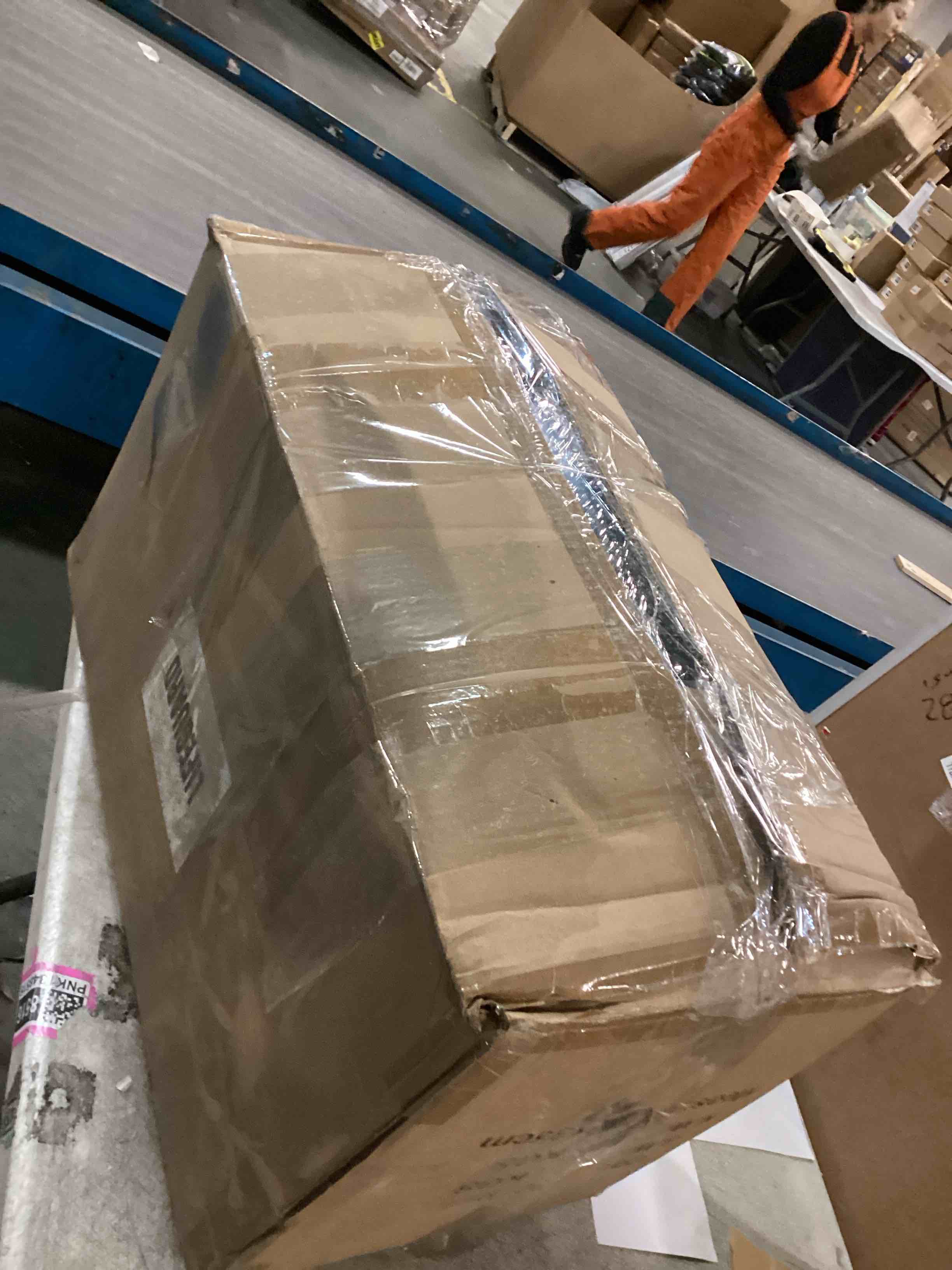 https://s3.amazonaws.com/lotting-images-prod/bidfta/_1733920695726.jpeg