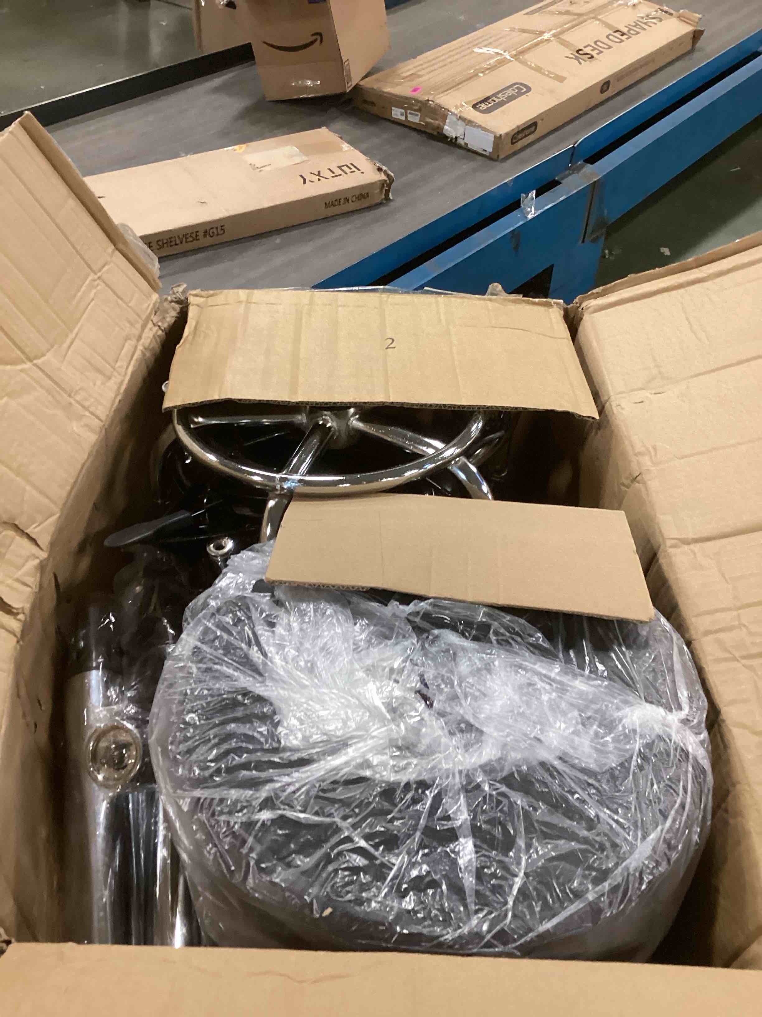 https://s3.amazonaws.com/lotting-images-prod/bidfta/_1733925225532.jpeg