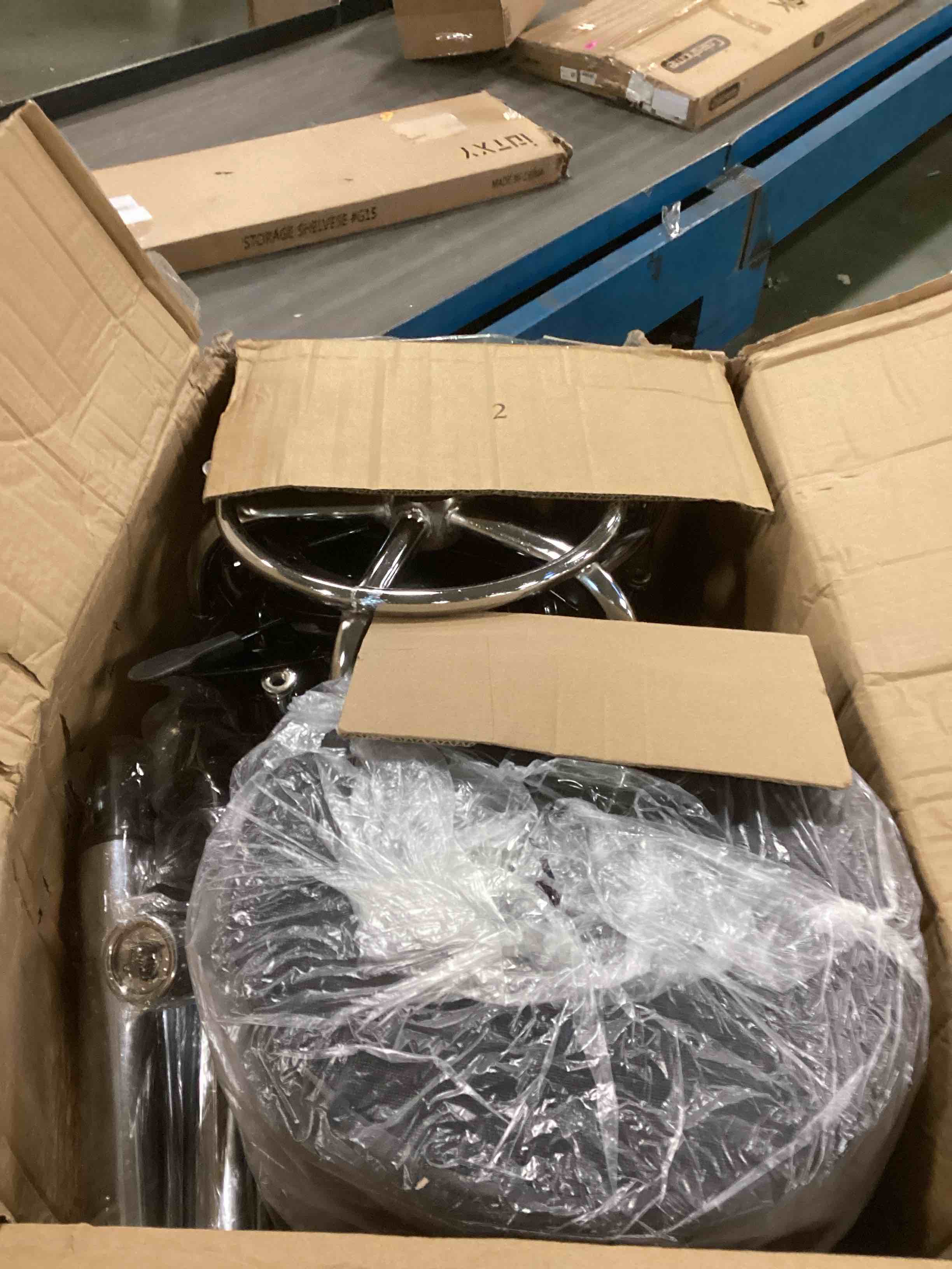 https://s3.amazonaws.com/lotting-images-prod/bidfta/_1733925227143.jpeg