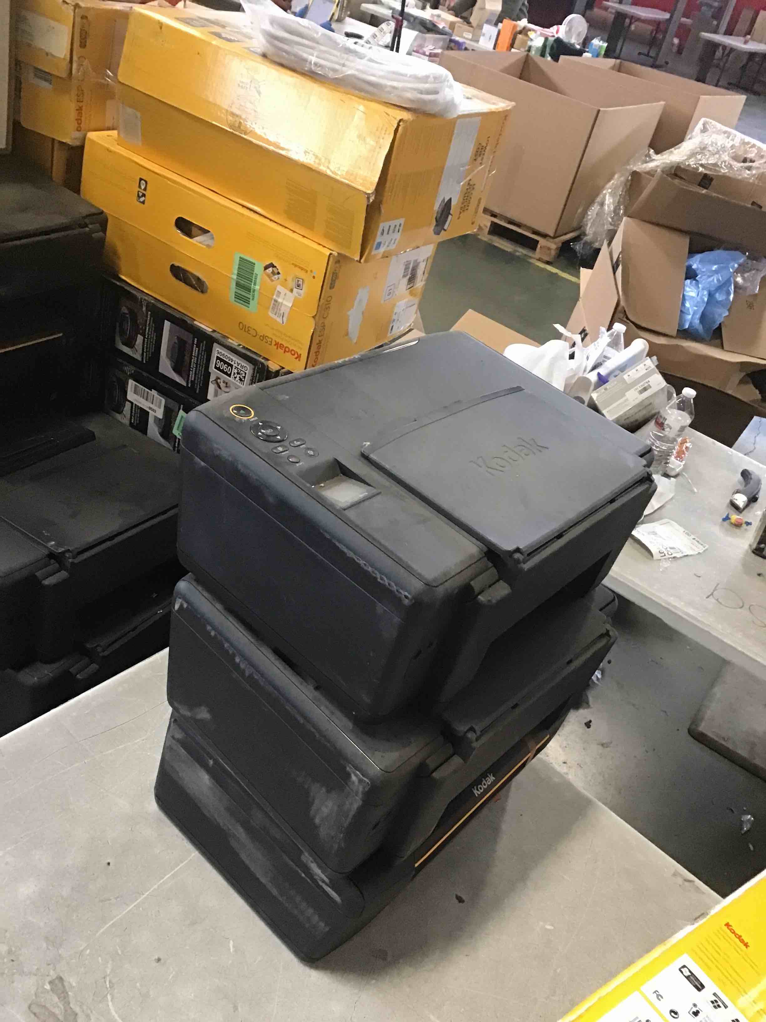 https://s3.amazonaws.com/lotting-images-prod/bidfta/_1734121985116.jpeg