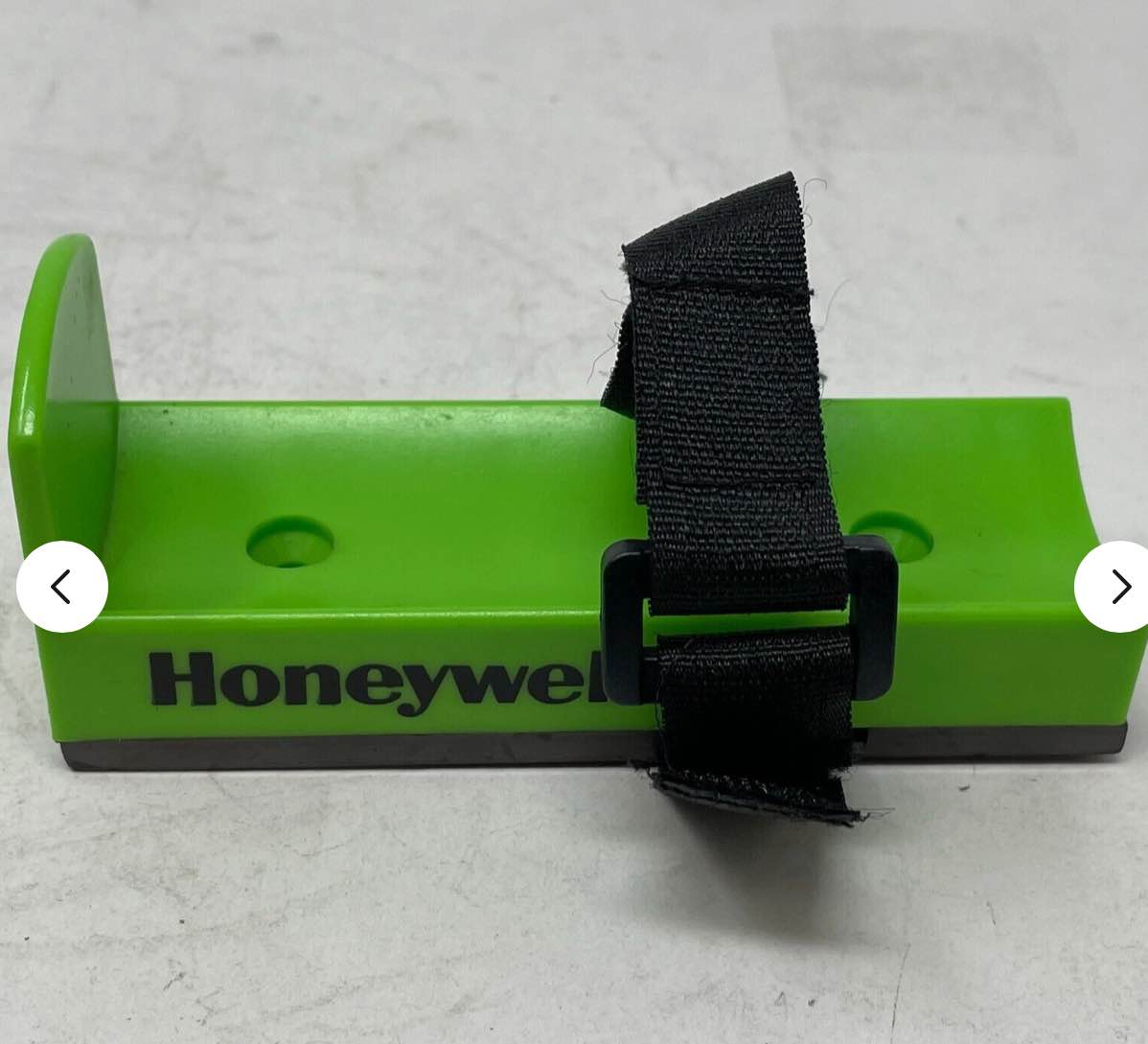 Honeywell 32-000435-0000 North Universal Bottle Mounting Devise Green Magnetic (2 pack)