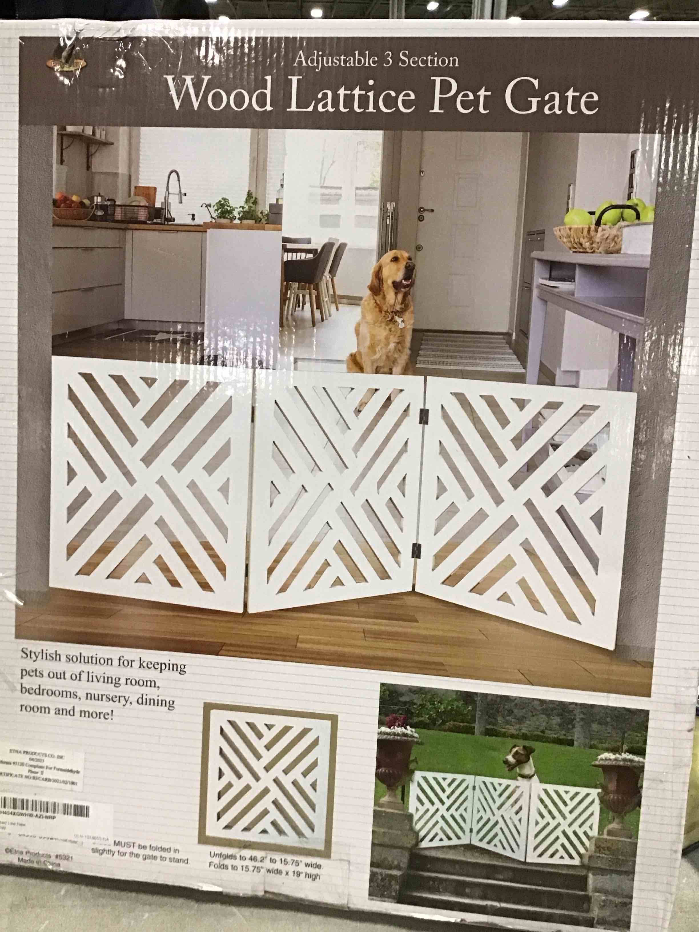 Indoor/Outdoor Solid Wood Lattice Freestanding Foldable Adjustable 3-Section Pet Gate