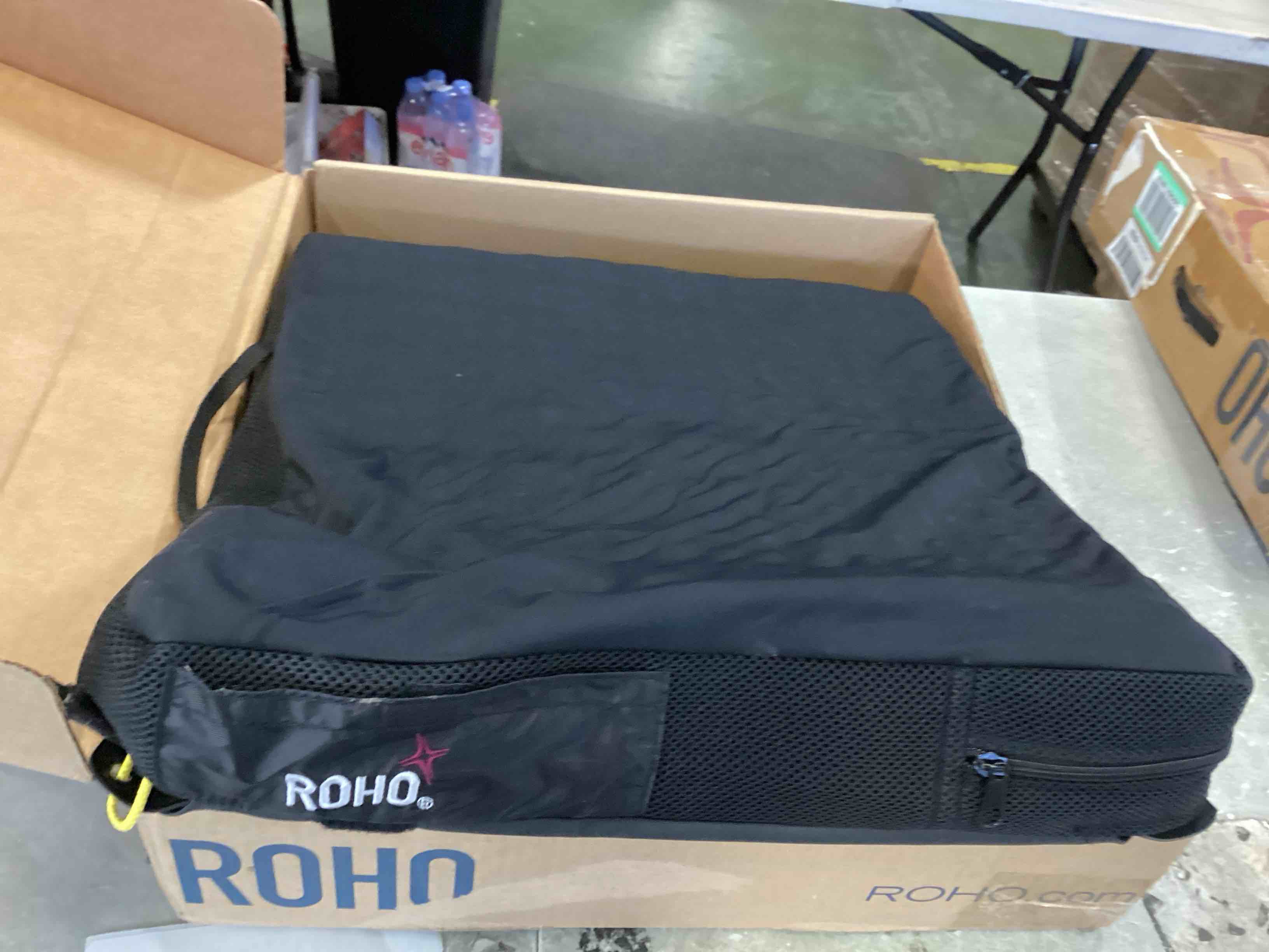 https://s3.amazonaws.com/lotting-images-prod/bidfta/_1734443278065.jpeg