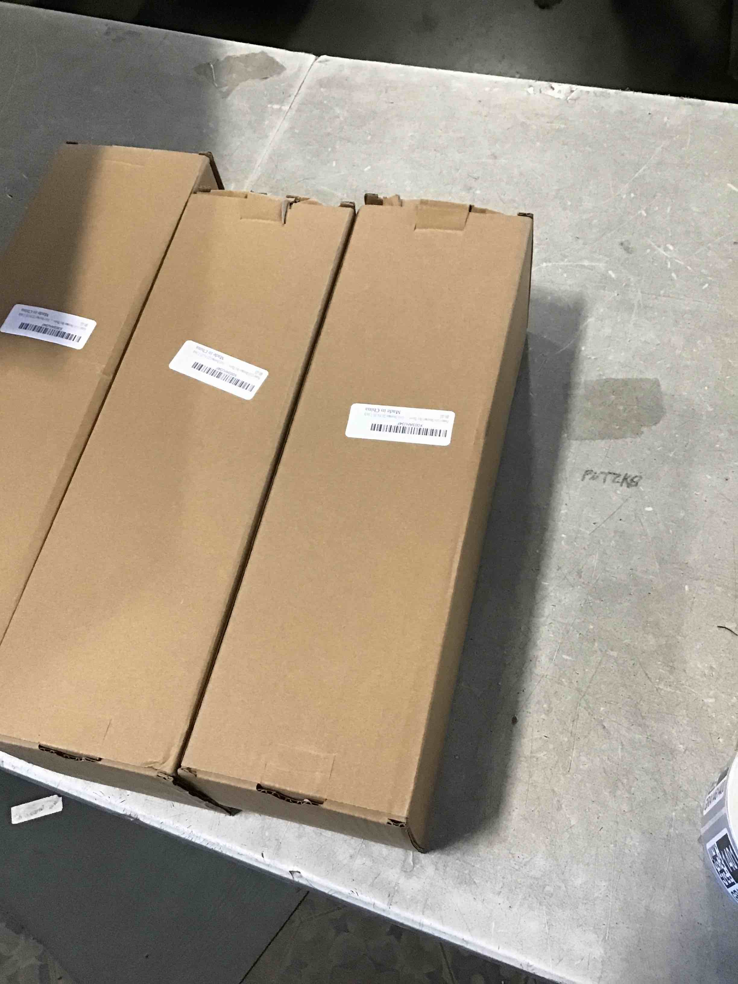https://s3.amazonaws.com/lotting-images-prod/bidfta/_1734444543010.jpeg
