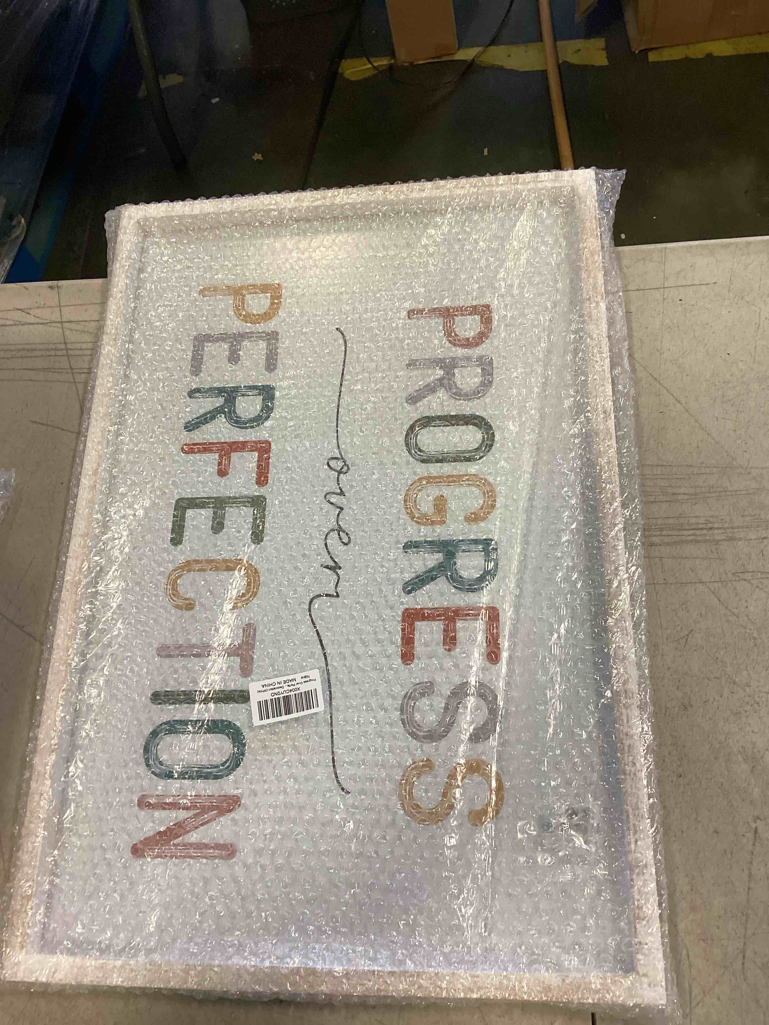 https://s3.amazonaws.com/lotting-images-prod/bidfta/_1734453743943.jpeg