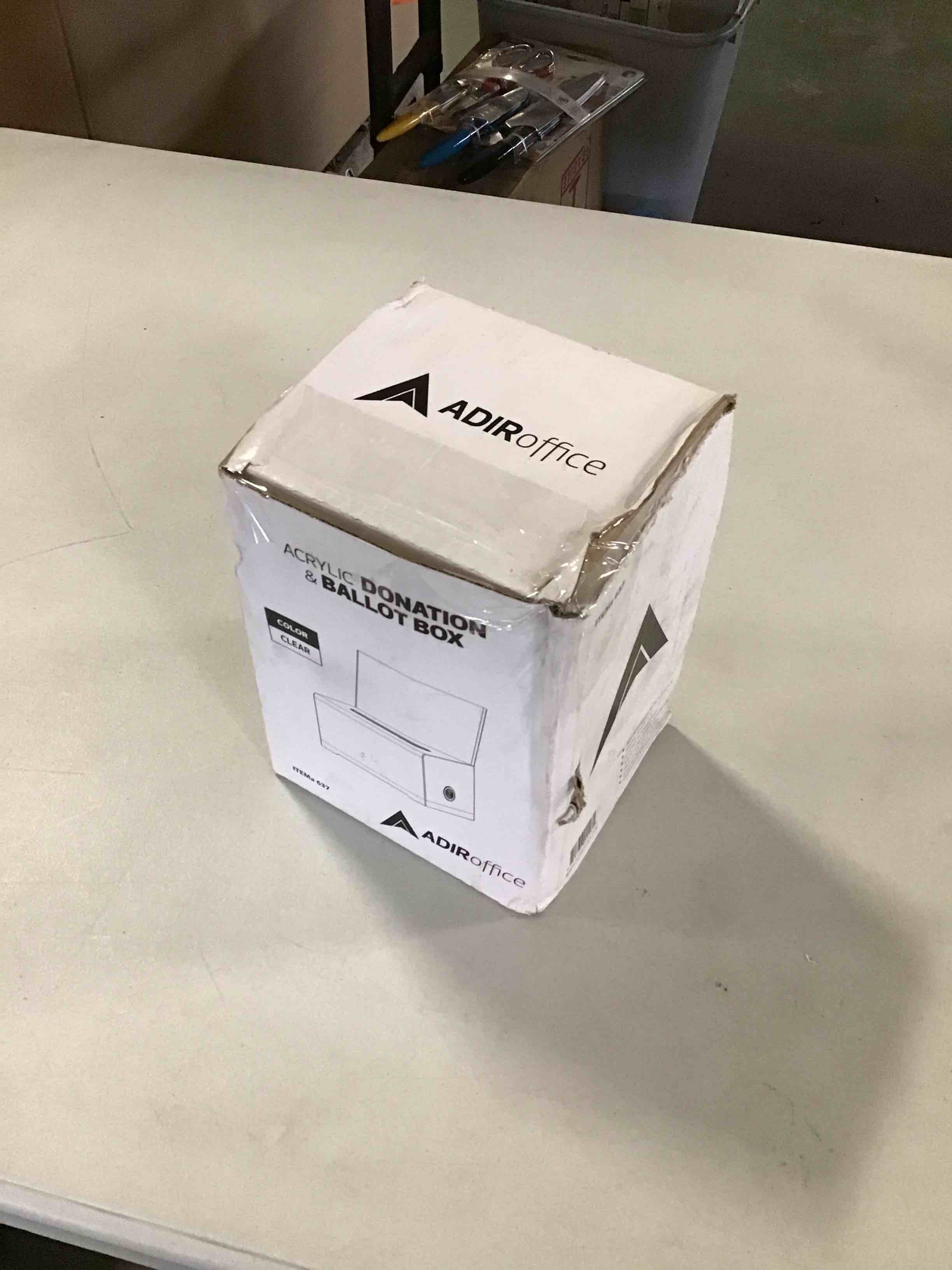 https://s3.amazonaws.com/lotting-images-prod/bidfta/_1734631777073.jpeg