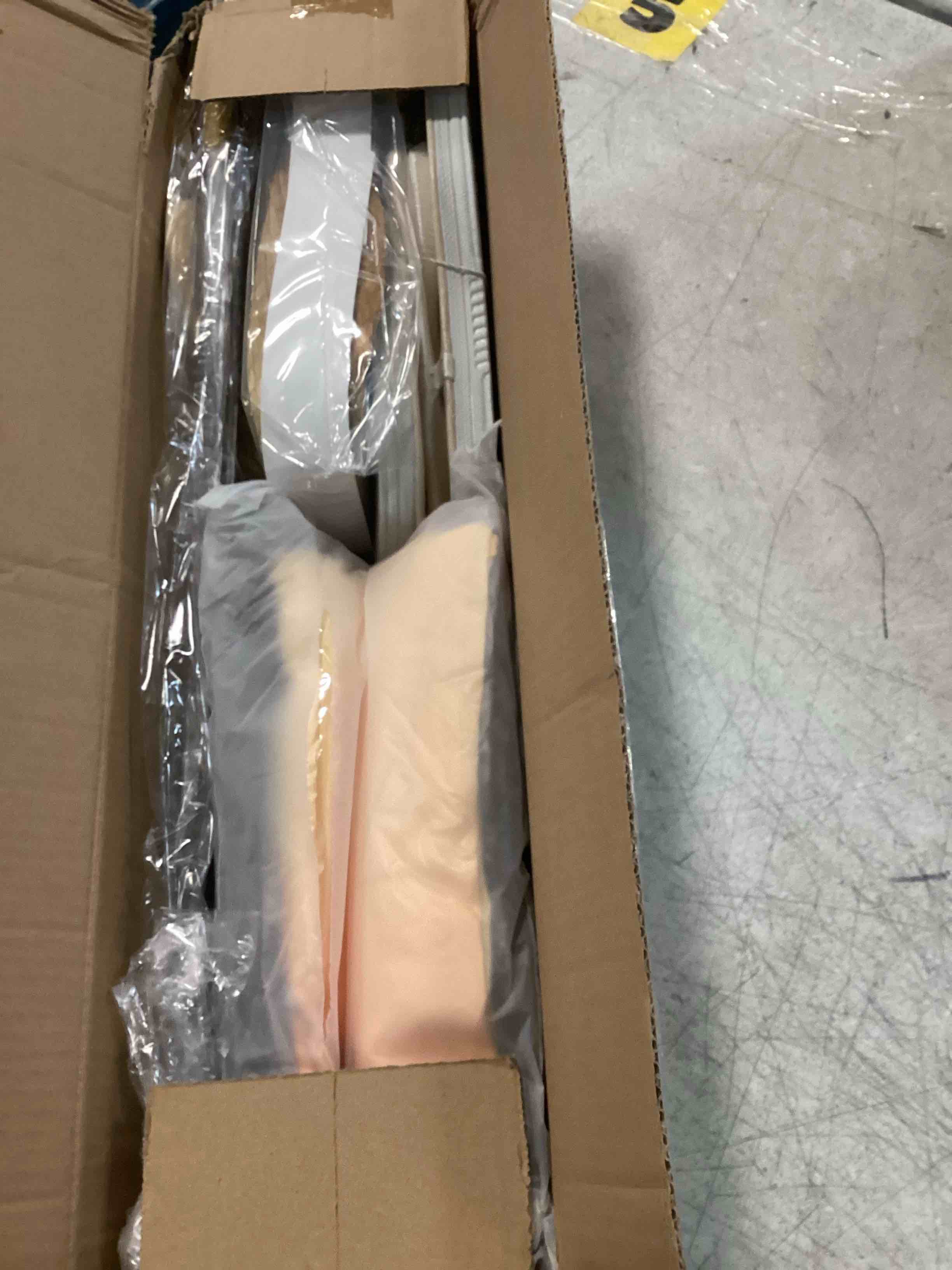 https://s3.amazonaws.com/lotting-images-prod/bidfta/_1735067493338.jpeg