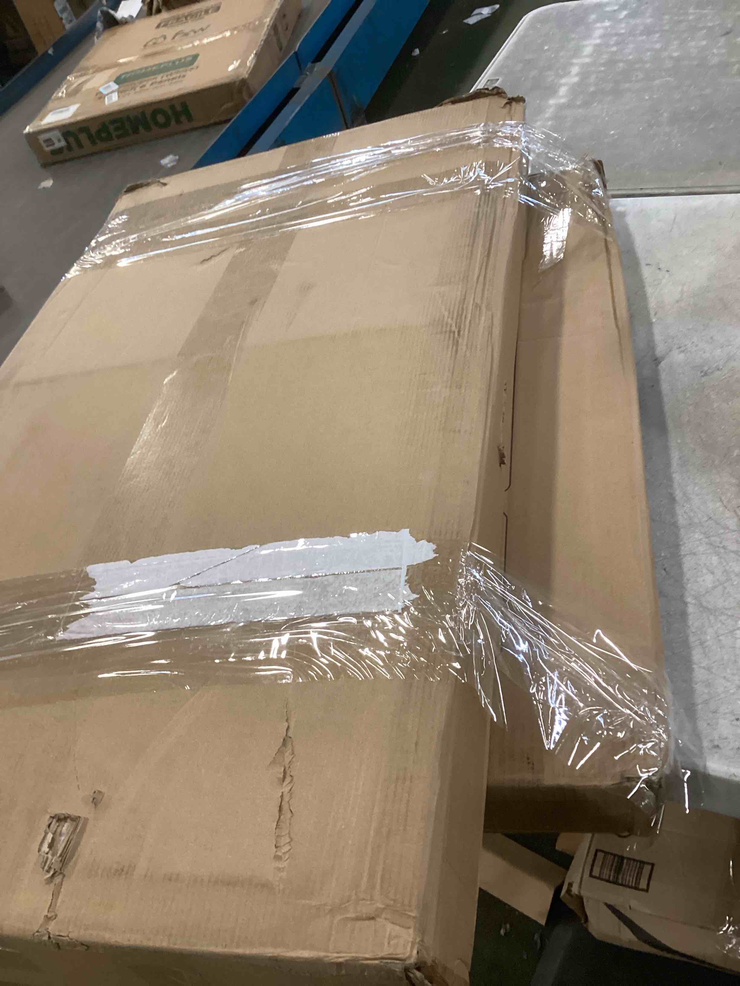 https://s3.amazonaws.com/lotting-images-prod/bidfta/_1735588135775.jpeg