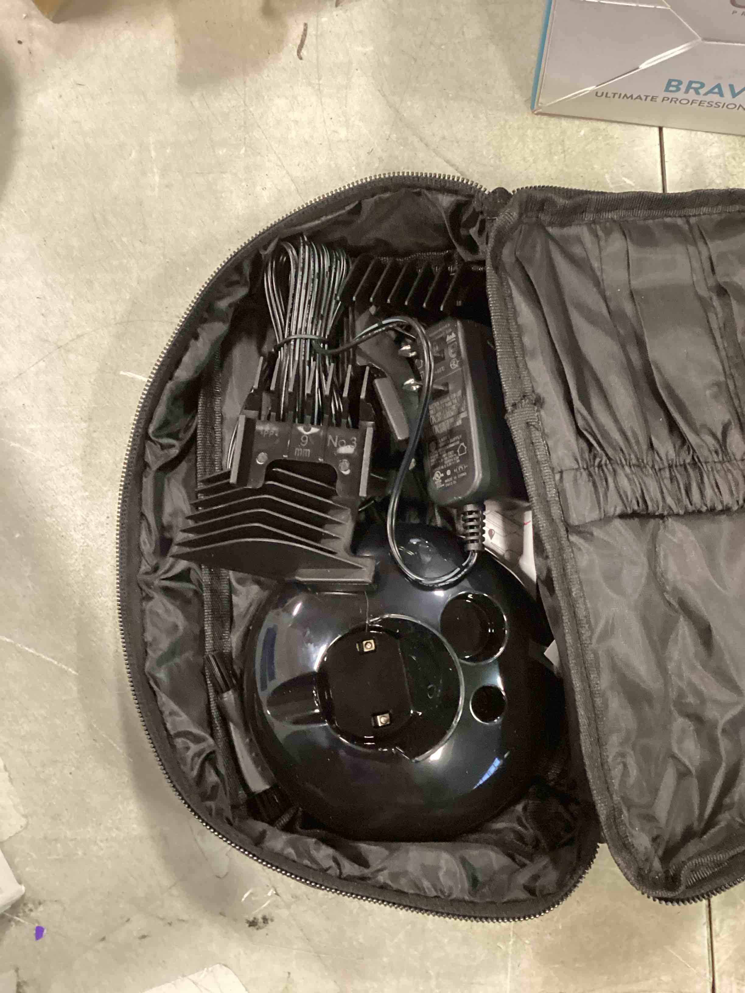 https://s3.amazonaws.com/lotting-images-prod/bidfta/_1735824353393.jpeg