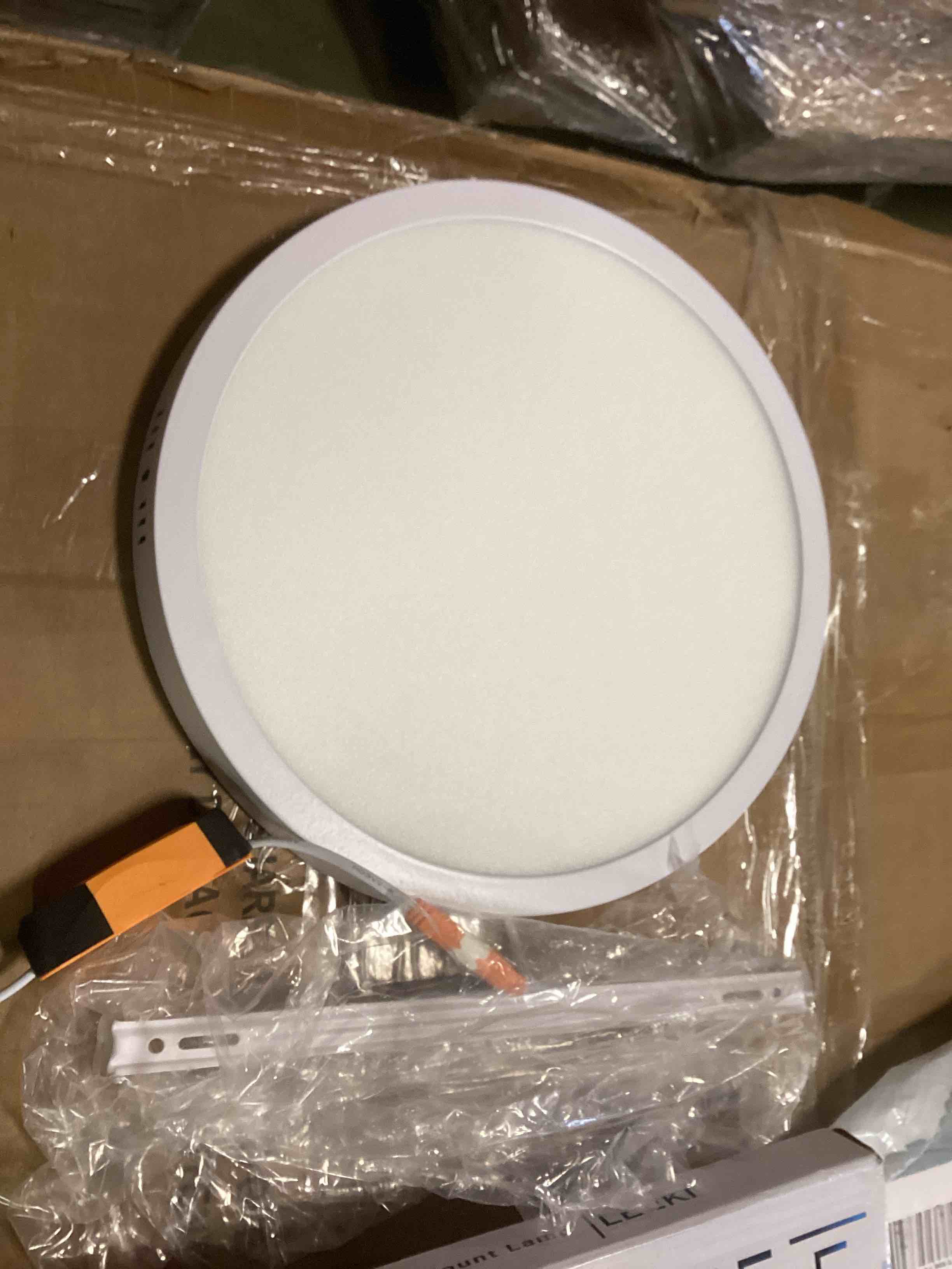 https://s3.amazonaws.com/lotting-images-prod/bidfta/_1736261232969.jpeg
