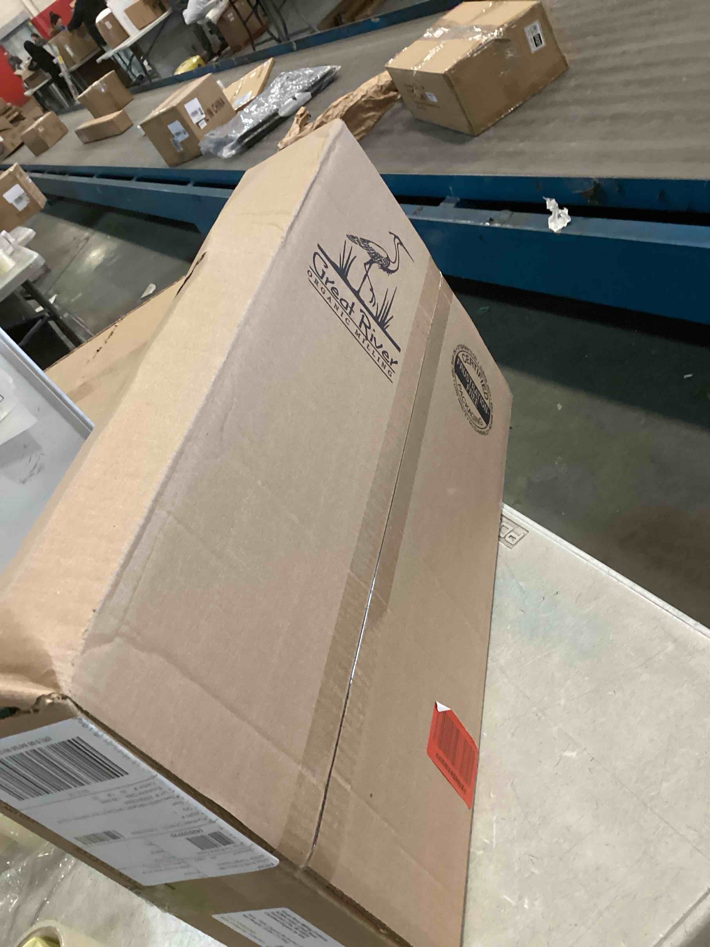 https://s3.amazonaws.com/lotting-images-prod/bidfta/_1736439565562.jpeg