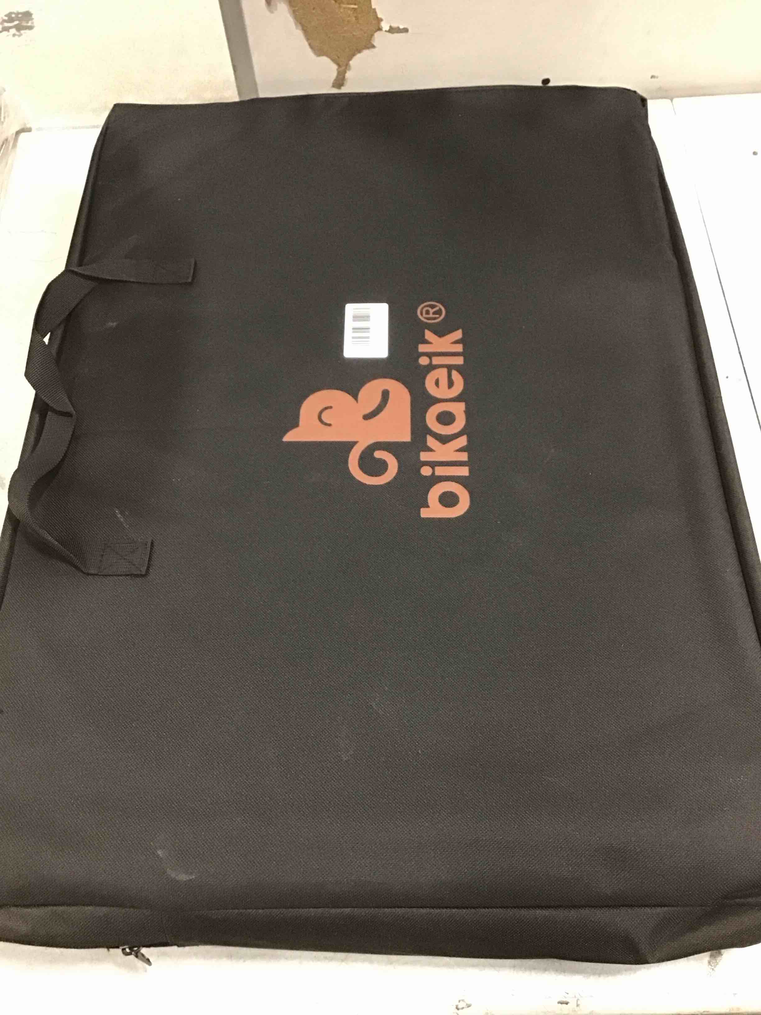 https://s3.amazonaws.com/lotting-images-prod/bidfta/_1737056237839.jpeg