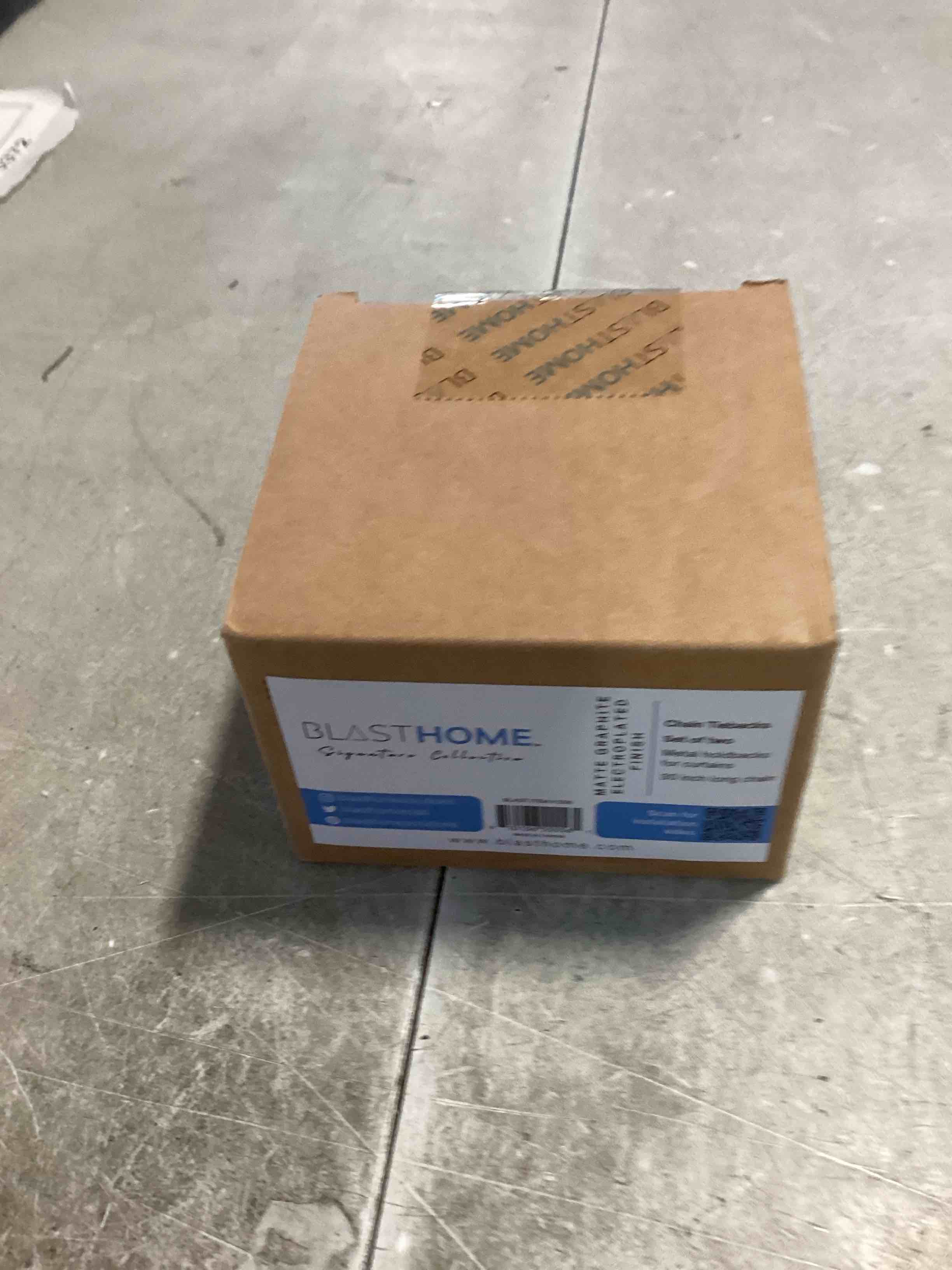 https://s3.amazonaws.com/lotting-images-prod/bidfta/_1737124936411.jpeg