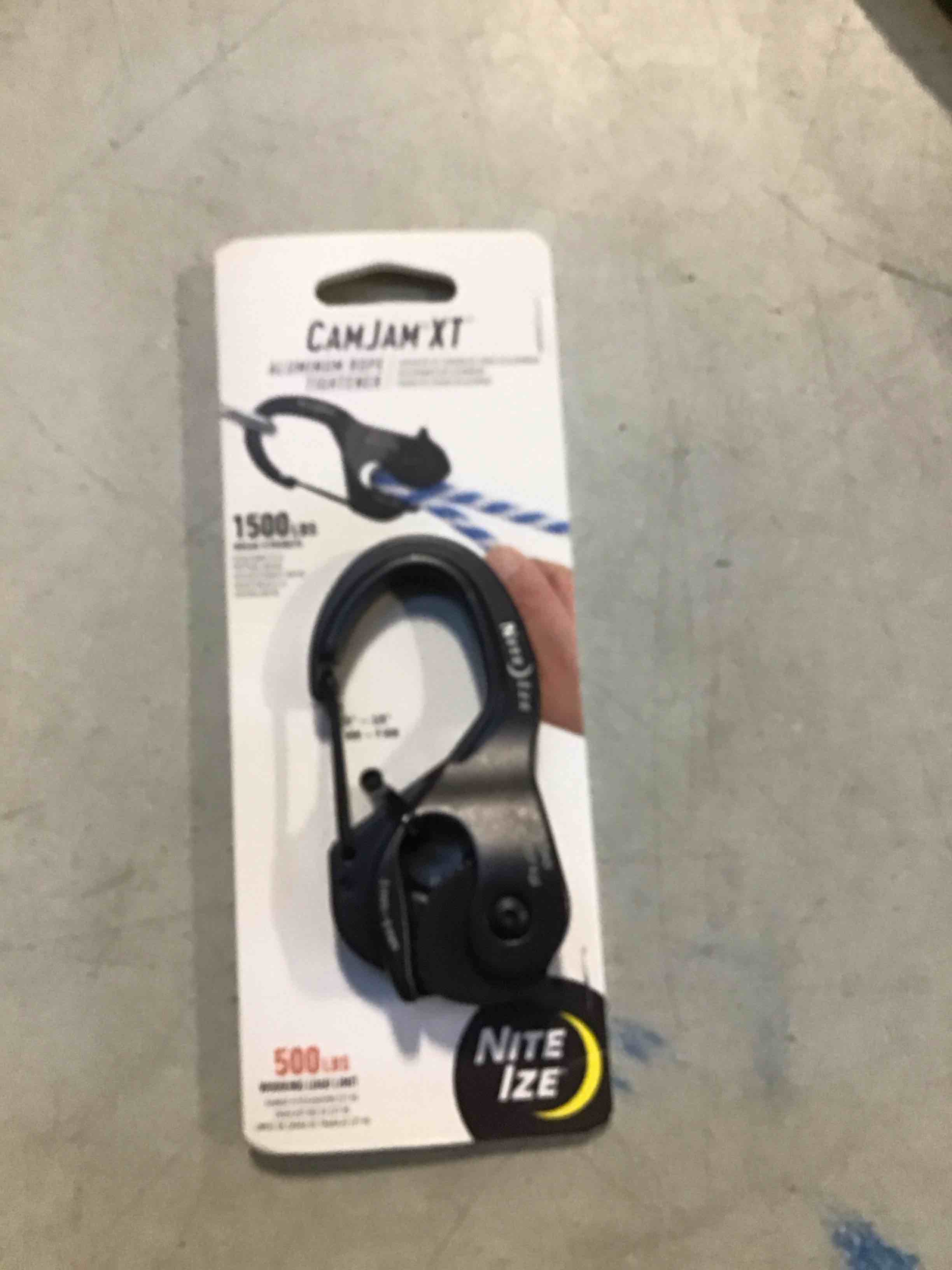 https://s3.amazonaws.com/lotting-images-prod/bidfta/_1737379633449.jpeg
