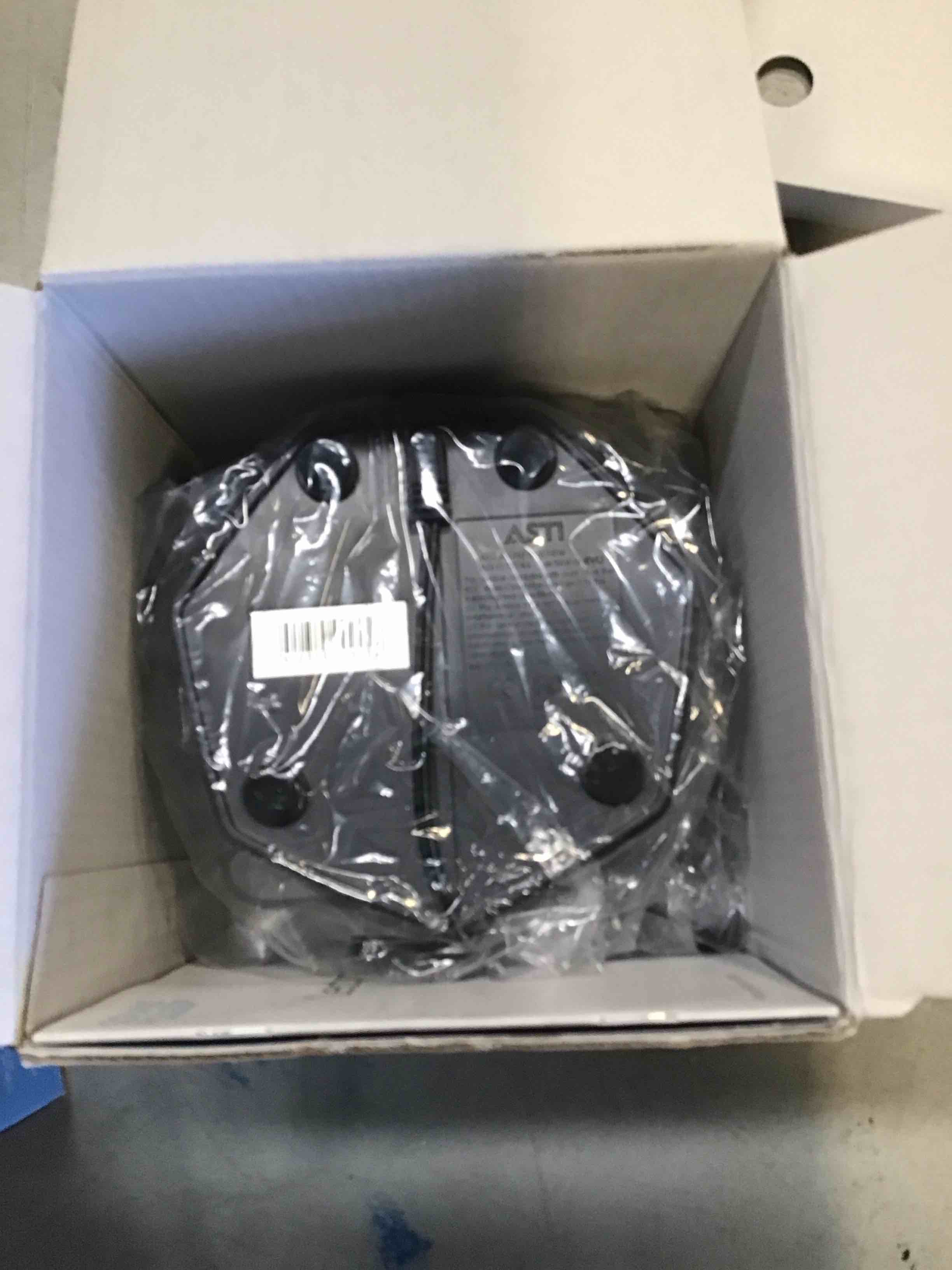 https://s3.amazonaws.com/lotting-images-prod/bidfta/_1737387569547.jpeg
