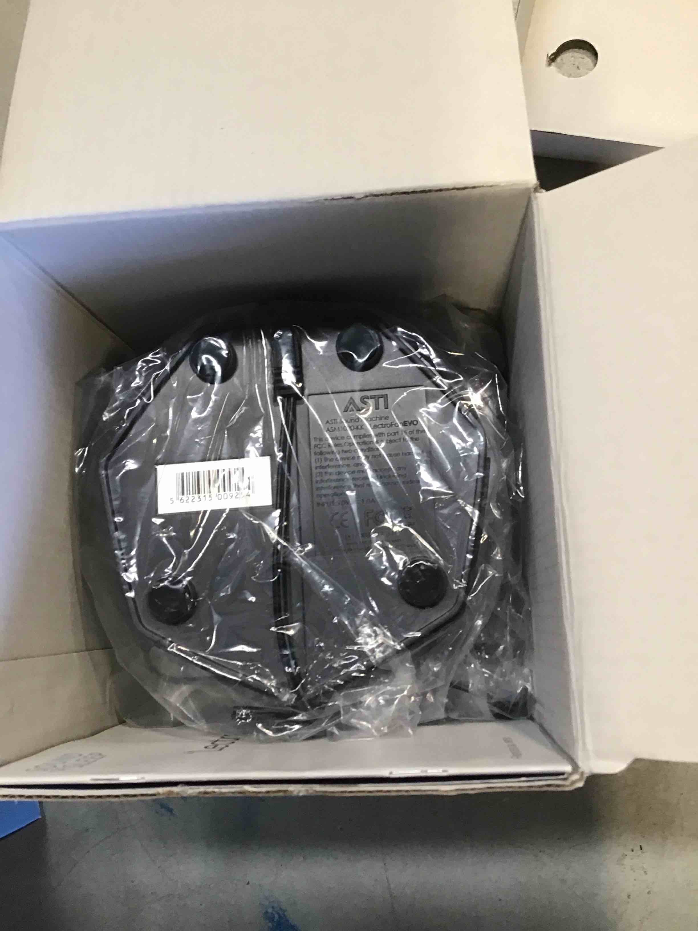 https://s3.amazonaws.com/lotting-images-prod/bidfta/_1737387571194.jpeg