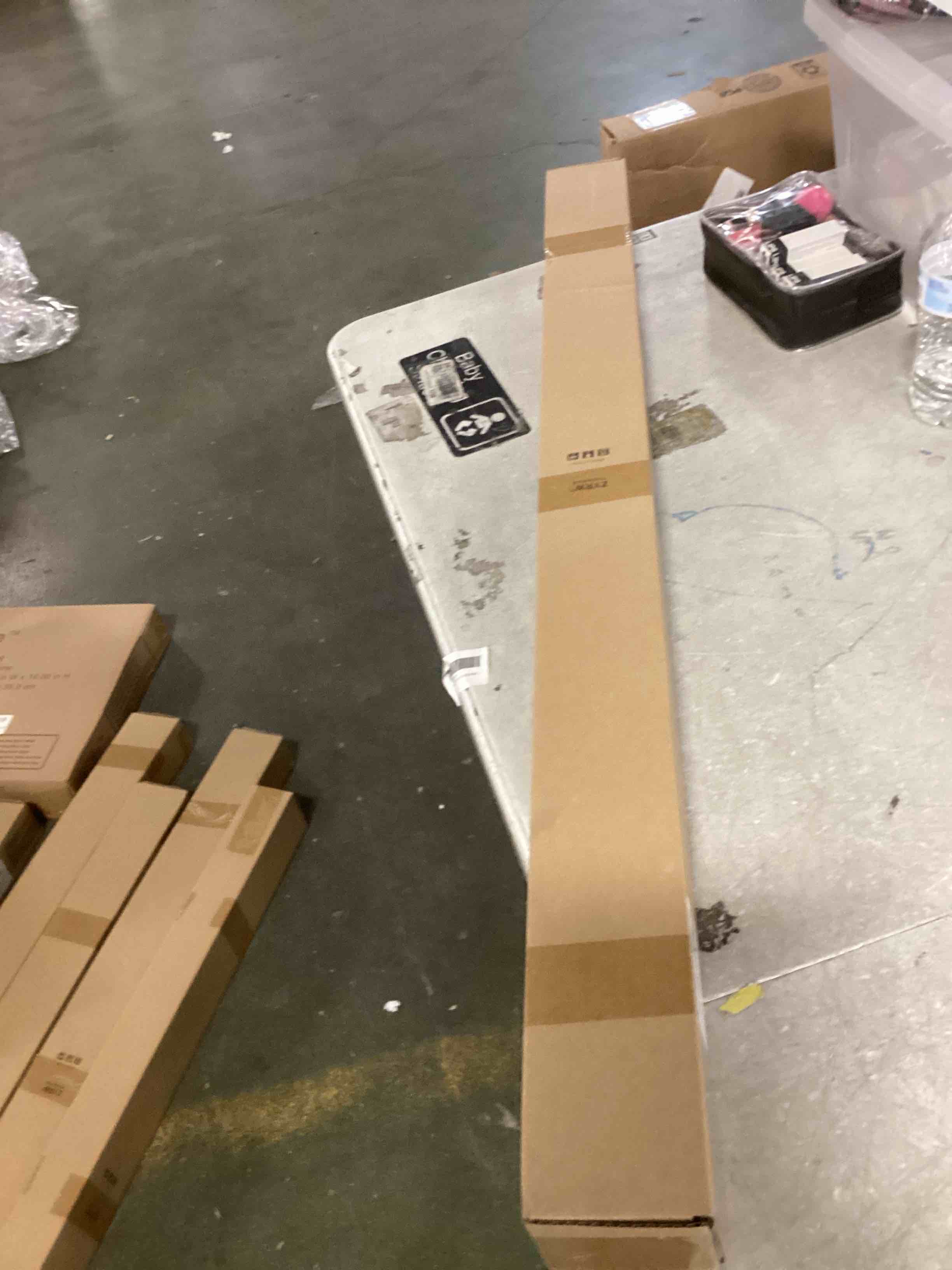 https://s3.amazonaws.com/lotting-images-prod/bidfta/_1737475866058.jpeg