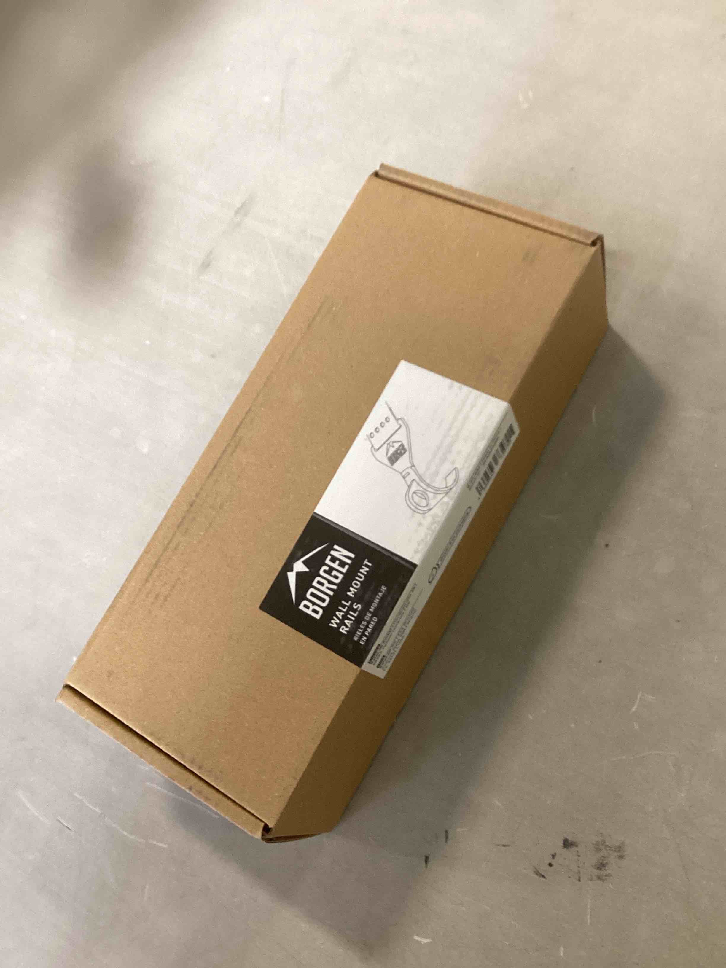 https://s3.amazonaws.com/lotting-images-prod/bidfta/_1737482445814.jpeg