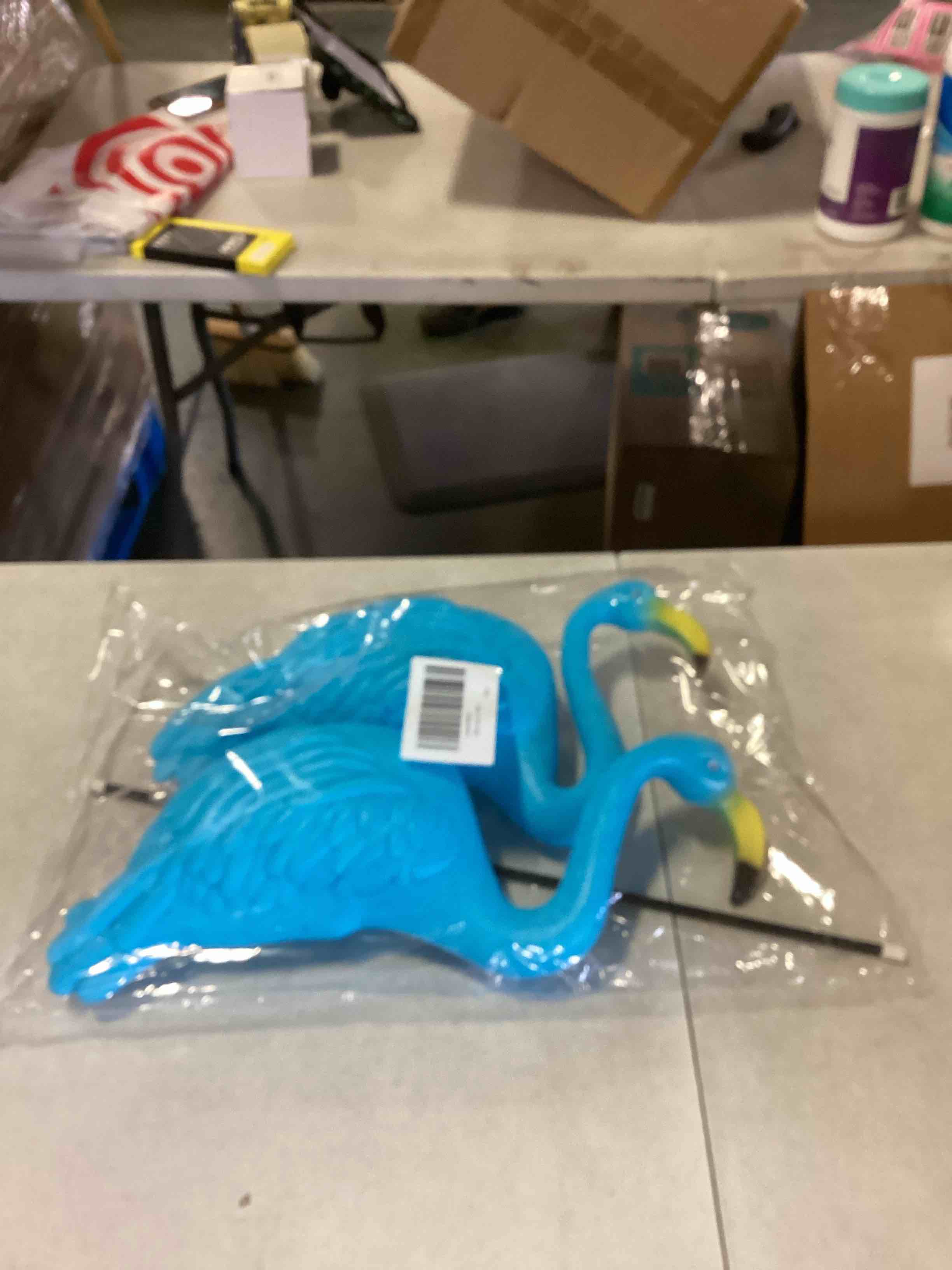 https://s3.amazonaws.com/lotting-images-prod/bidfta/_1737488312448.jpeg