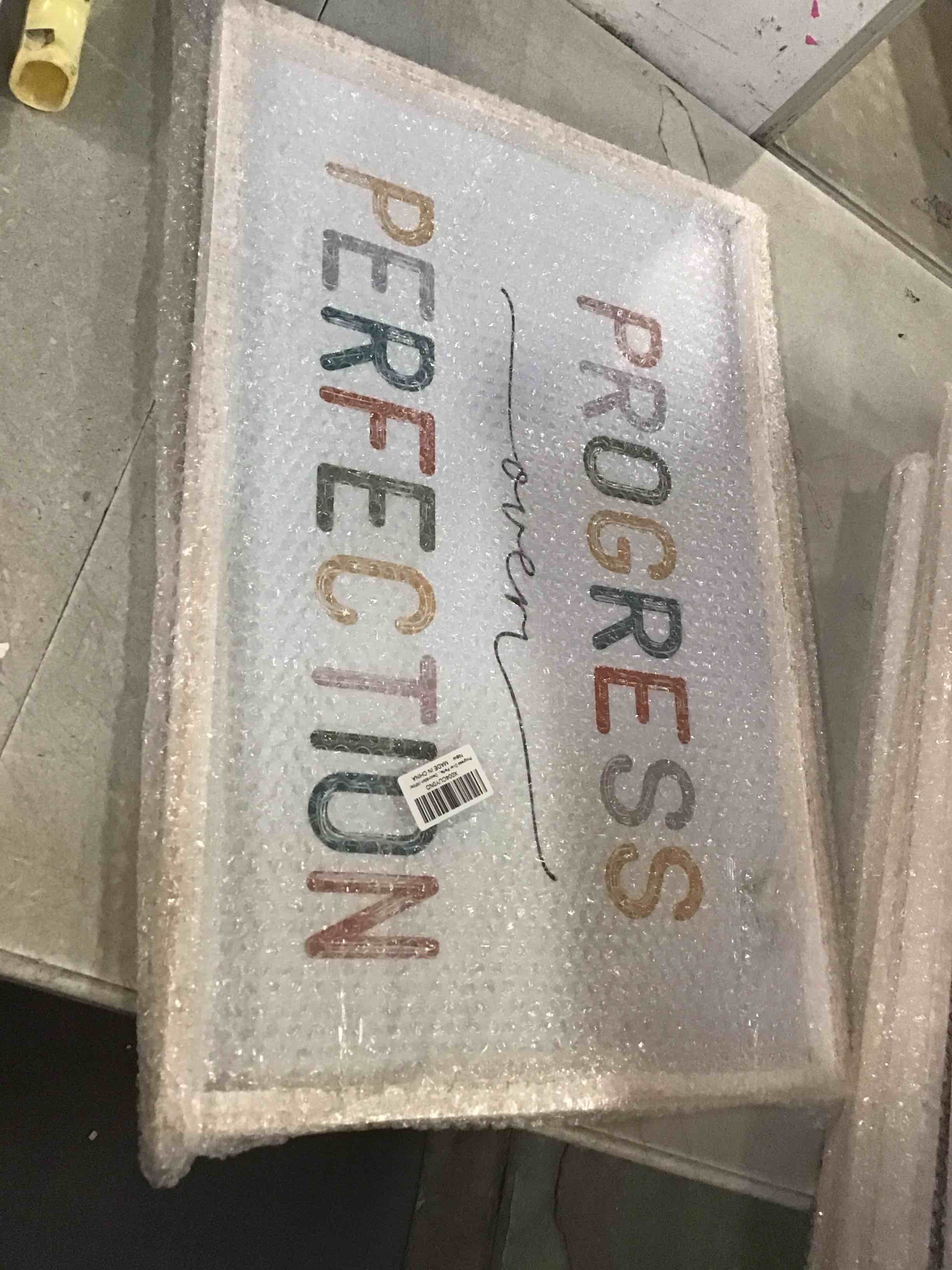 https://s3.amazonaws.com/lotting-images-prod/bidfta/_1737491245247.jpeg