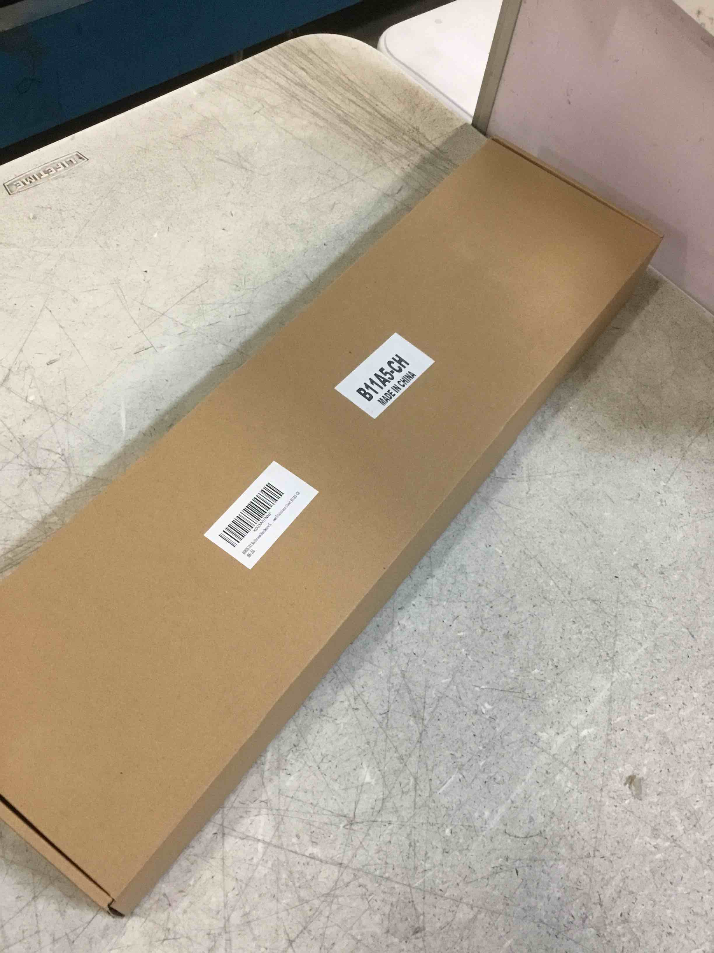 https://s3.amazonaws.com/lotting-images-prod/bidfta/_1737550343165.jpeg