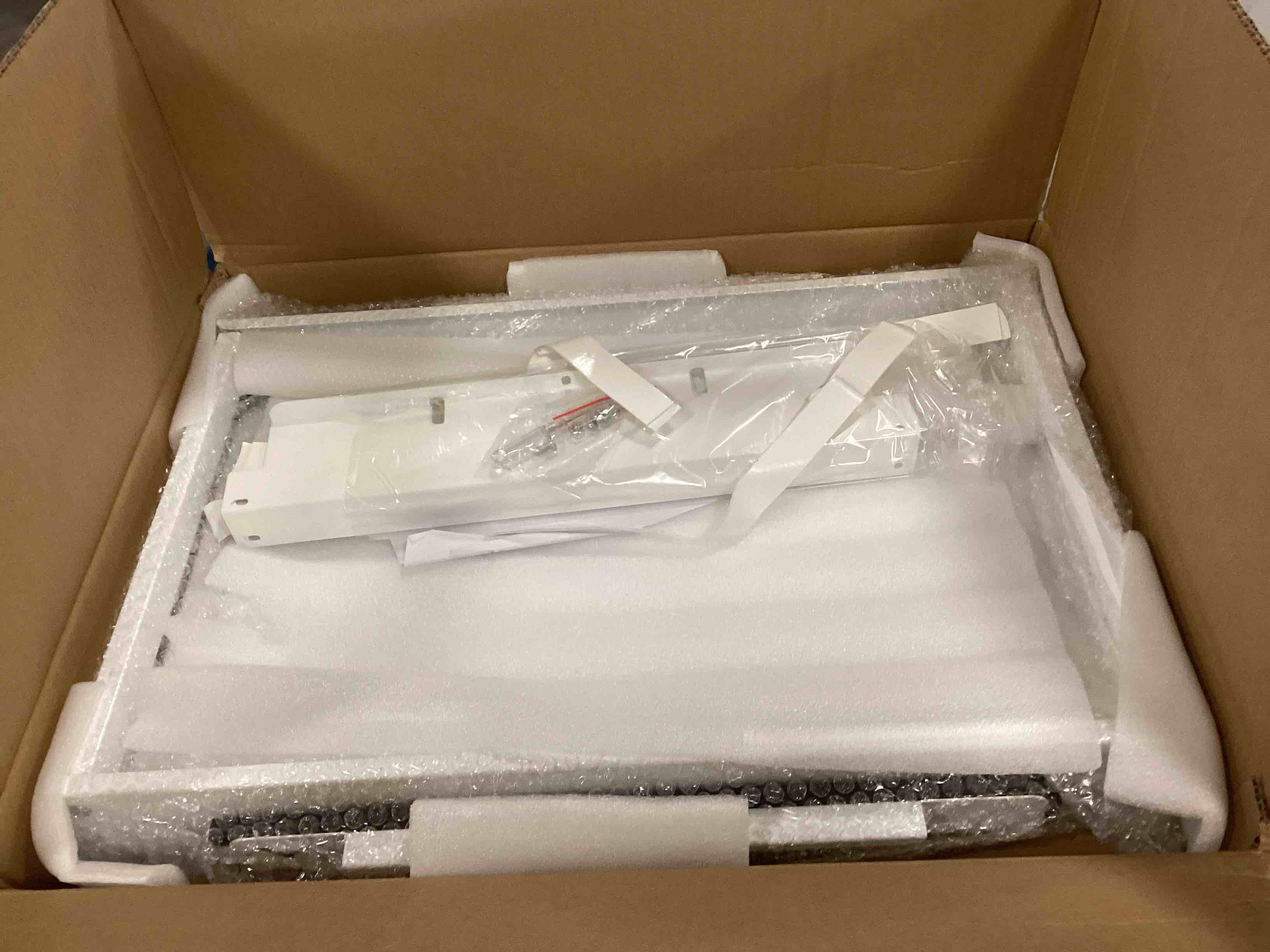 https://s3.amazonaws.com/lotting-images-prod/bidfta/_1737572668376.jpeg