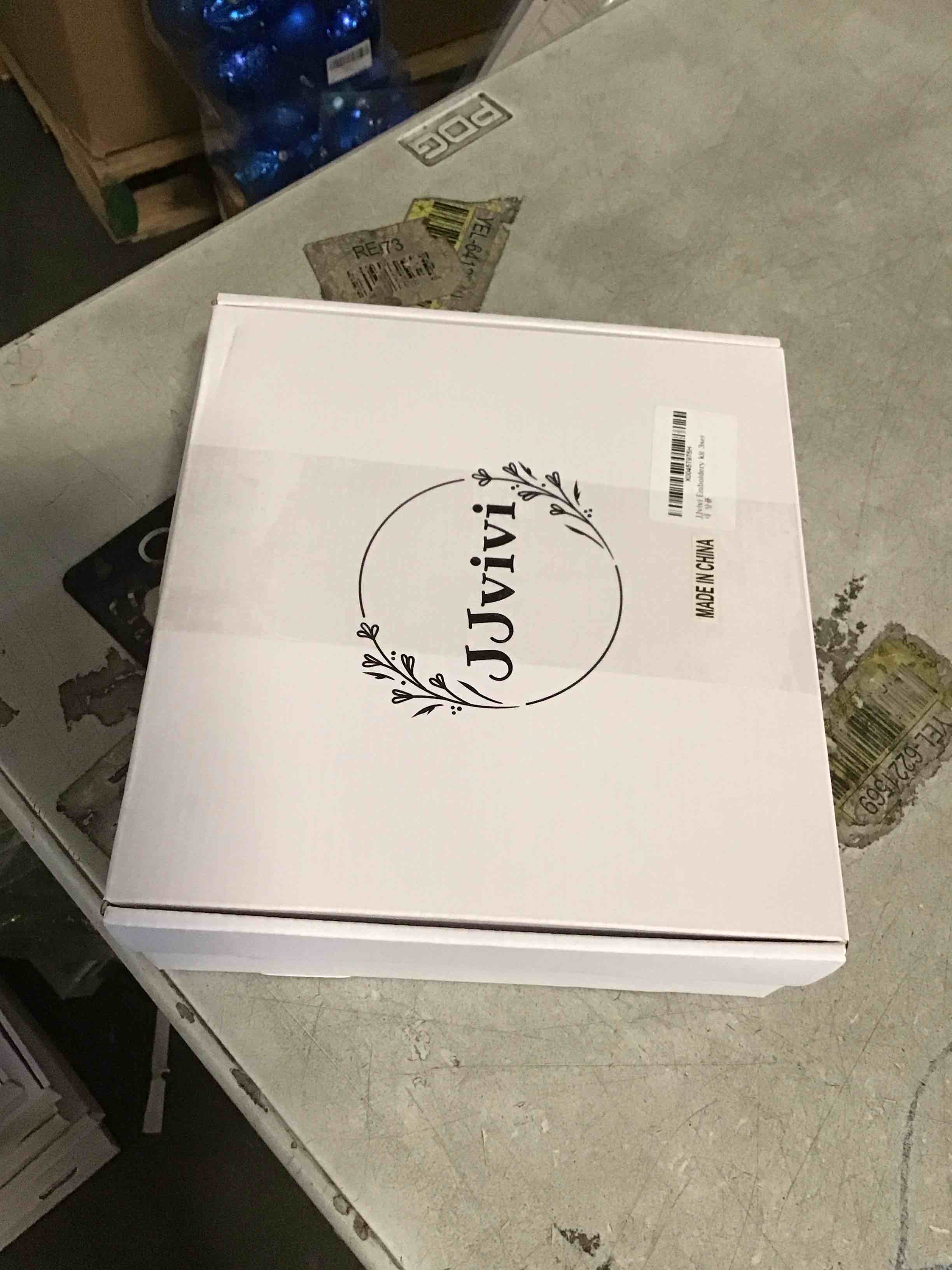 https://s3.amazonaws.com/lotting-images-prod/bidfta/_1737573510723.jpeg
