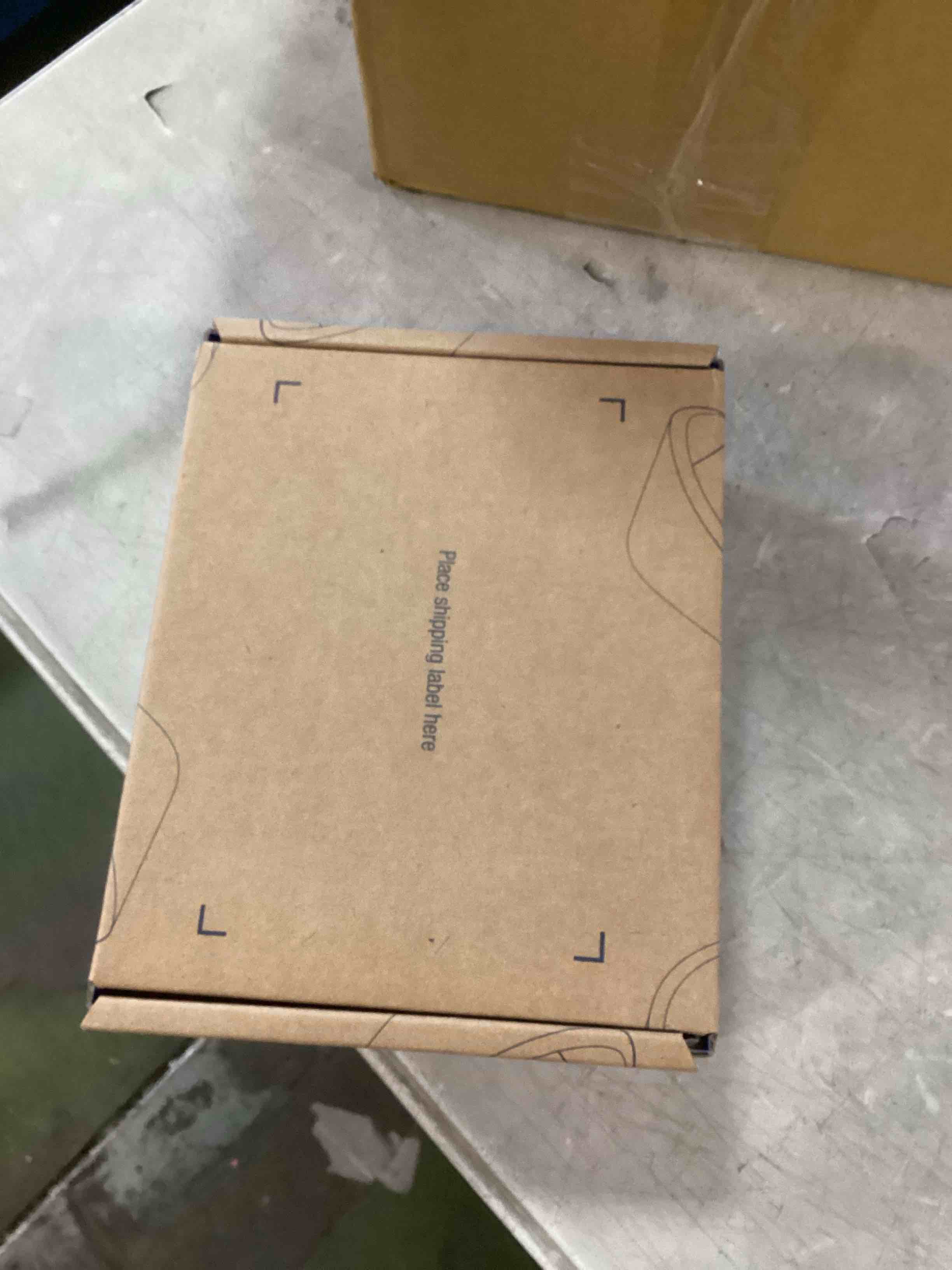 https://s3.amazonaws.com/lotting-images-prod/bidfta/_1737578781277.jpeg