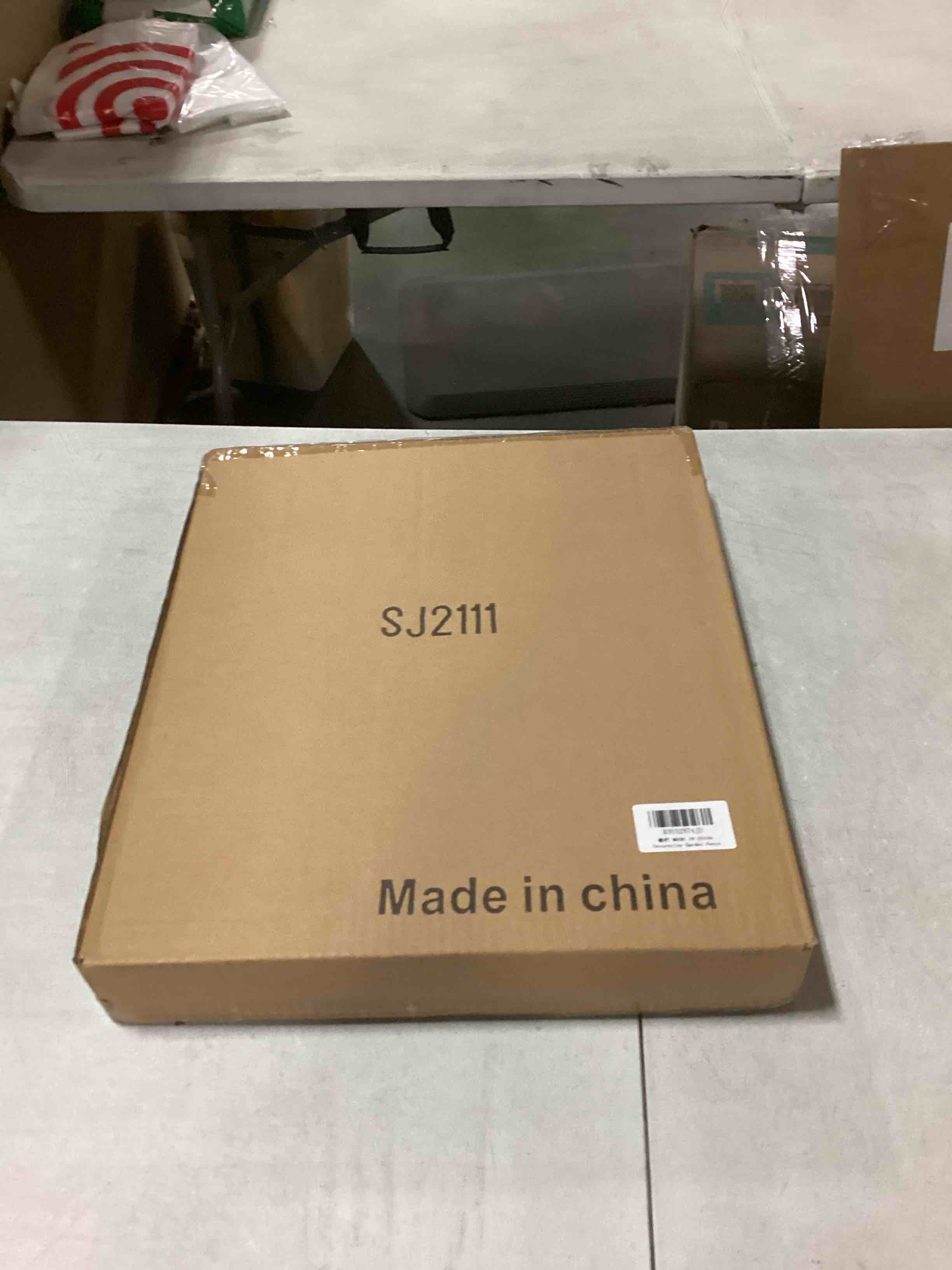https://s3.amazonaws.com/lotting-images-prod/bidfta/_1737633914550.jpeg
